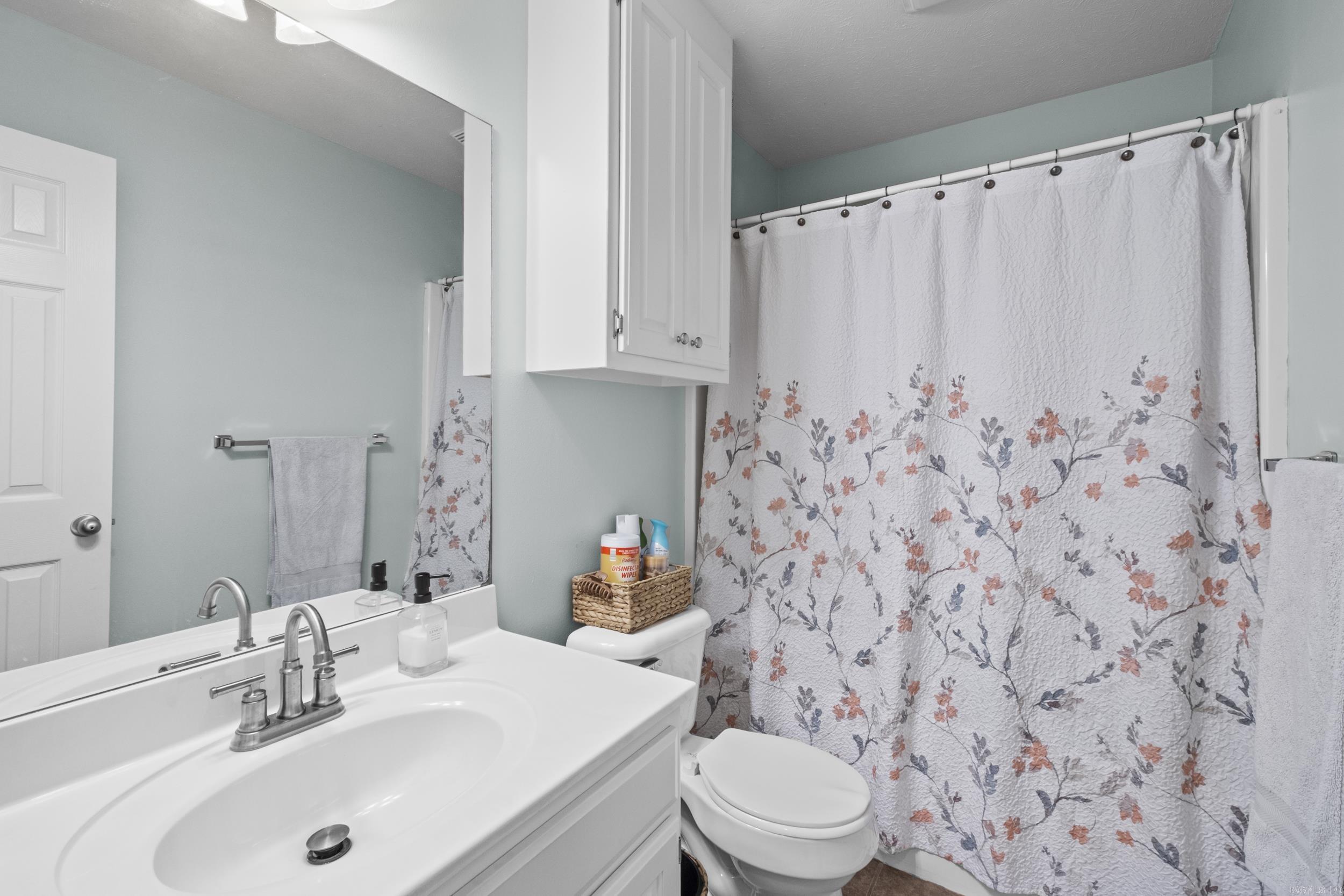 SKYLINE MEADOWS - Residential