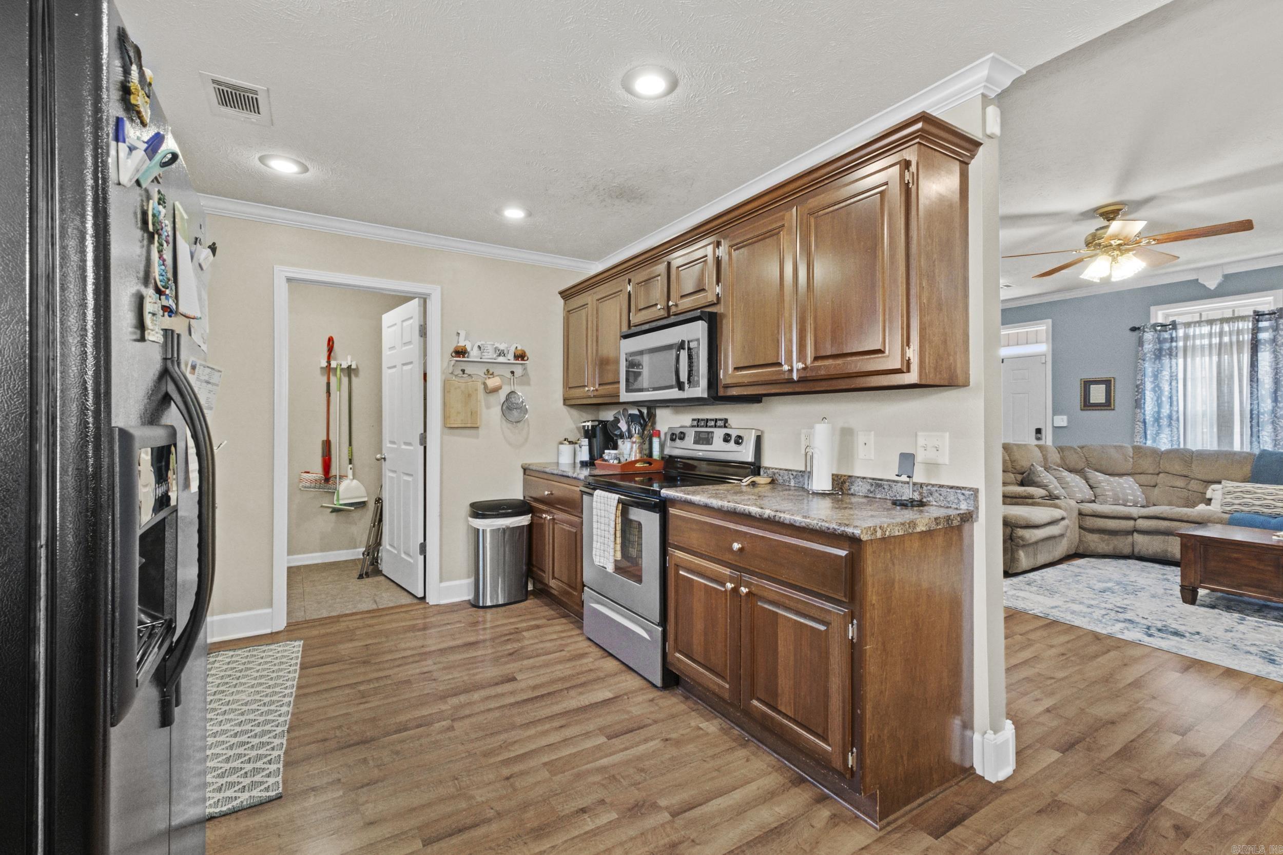 SKYLINE MEADOWS - Residential