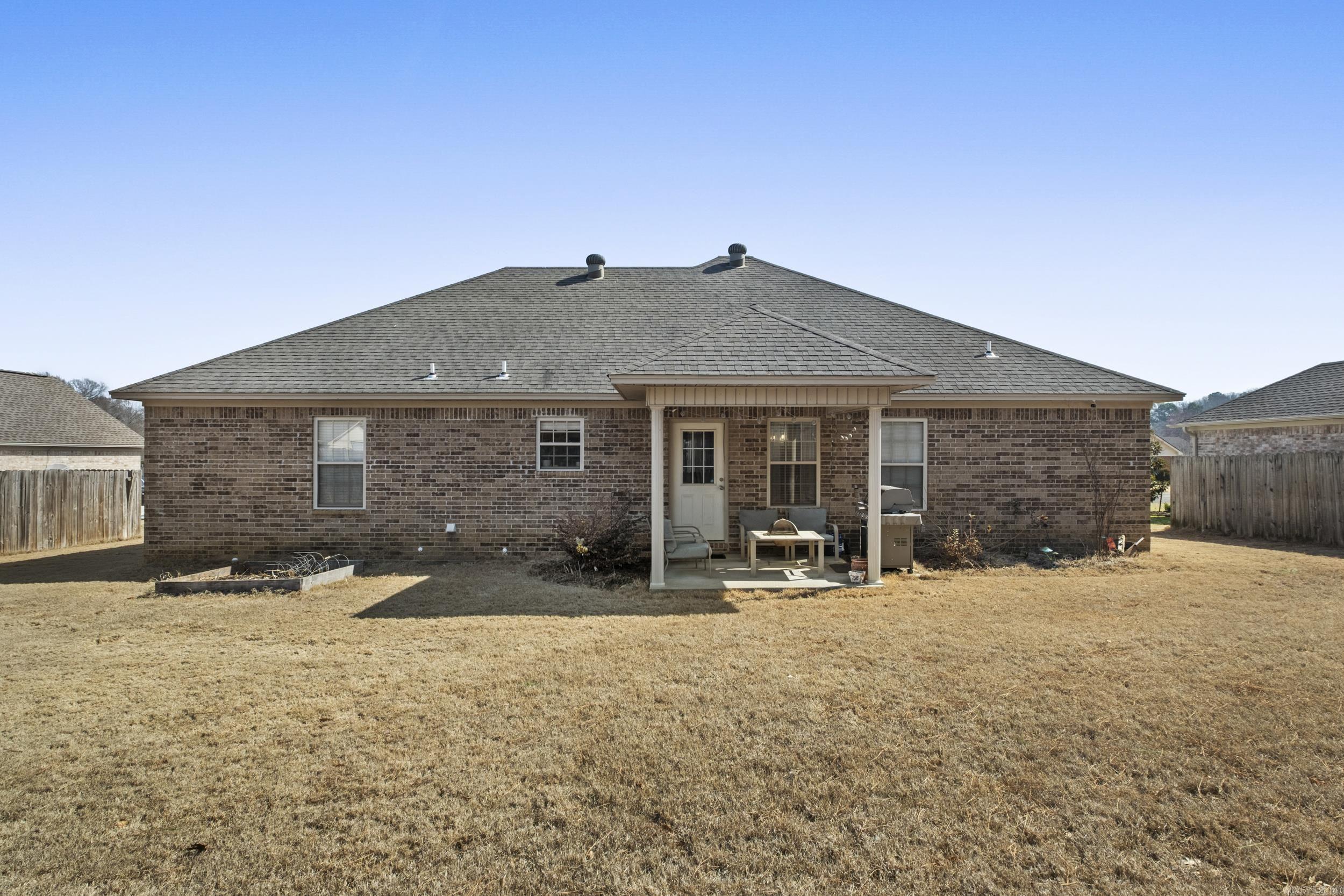 SKYLINE MEADOWS - Residential