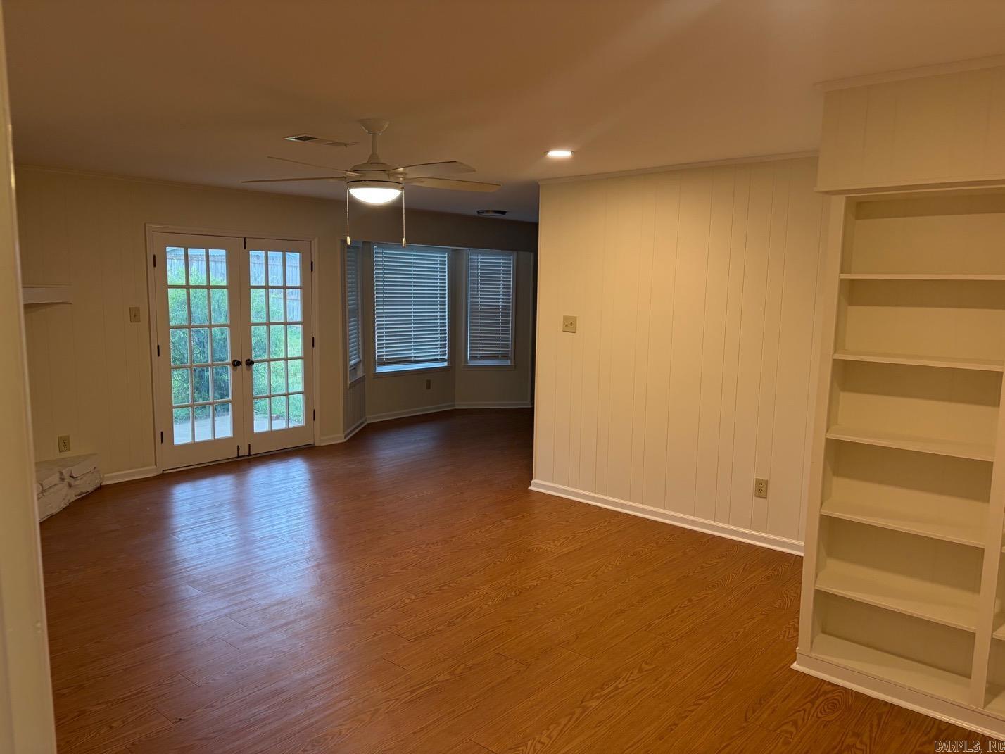 WALNUT VALLEY - Residential