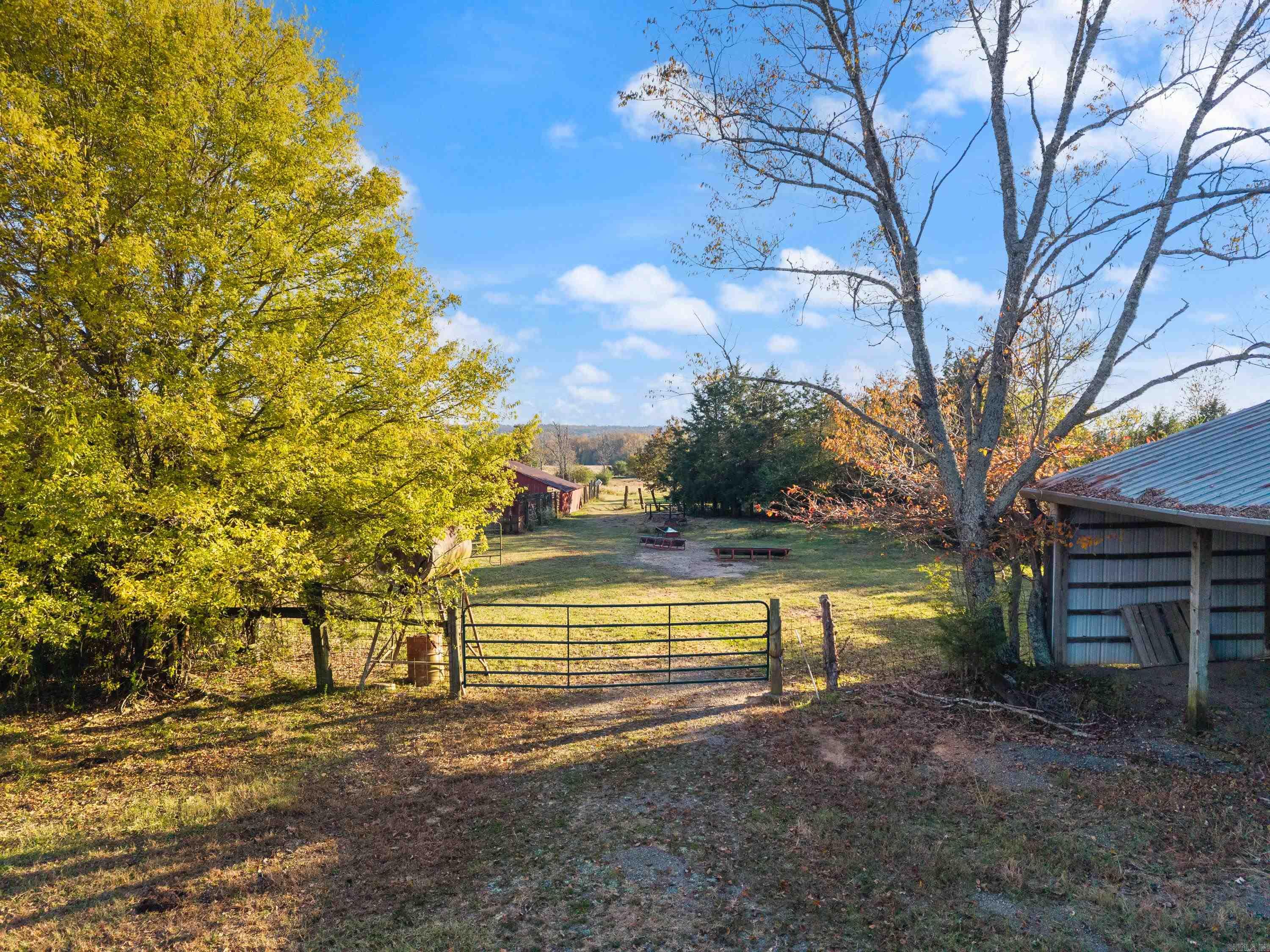 Metes & Bounds - Land