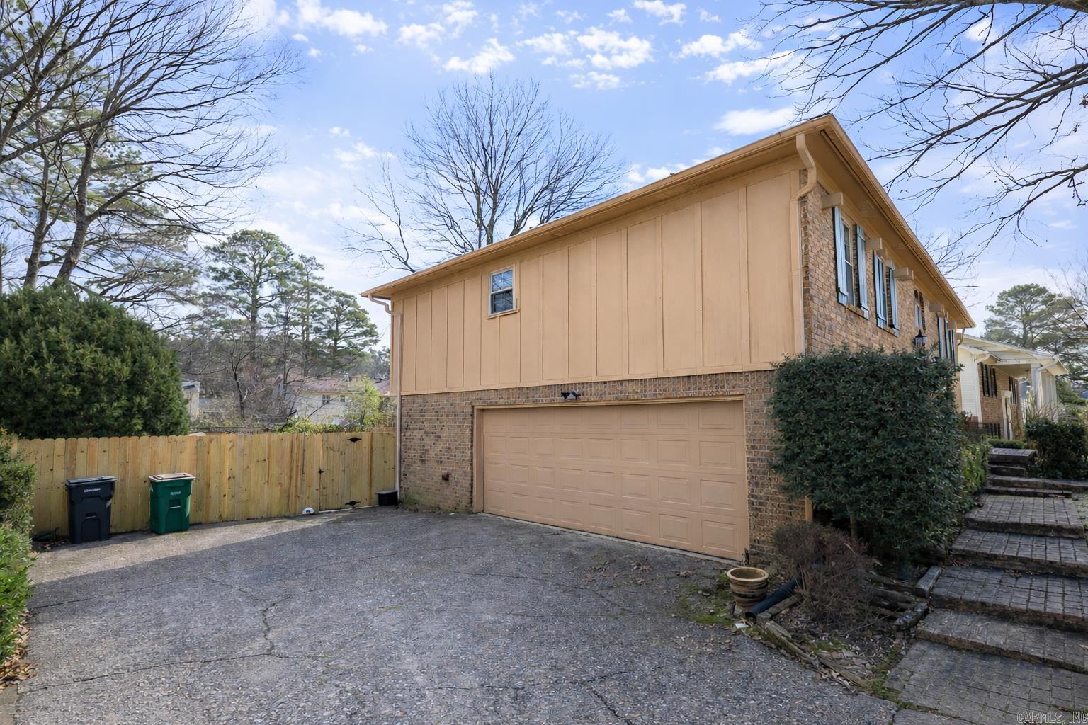 COLONY WEST - Residential