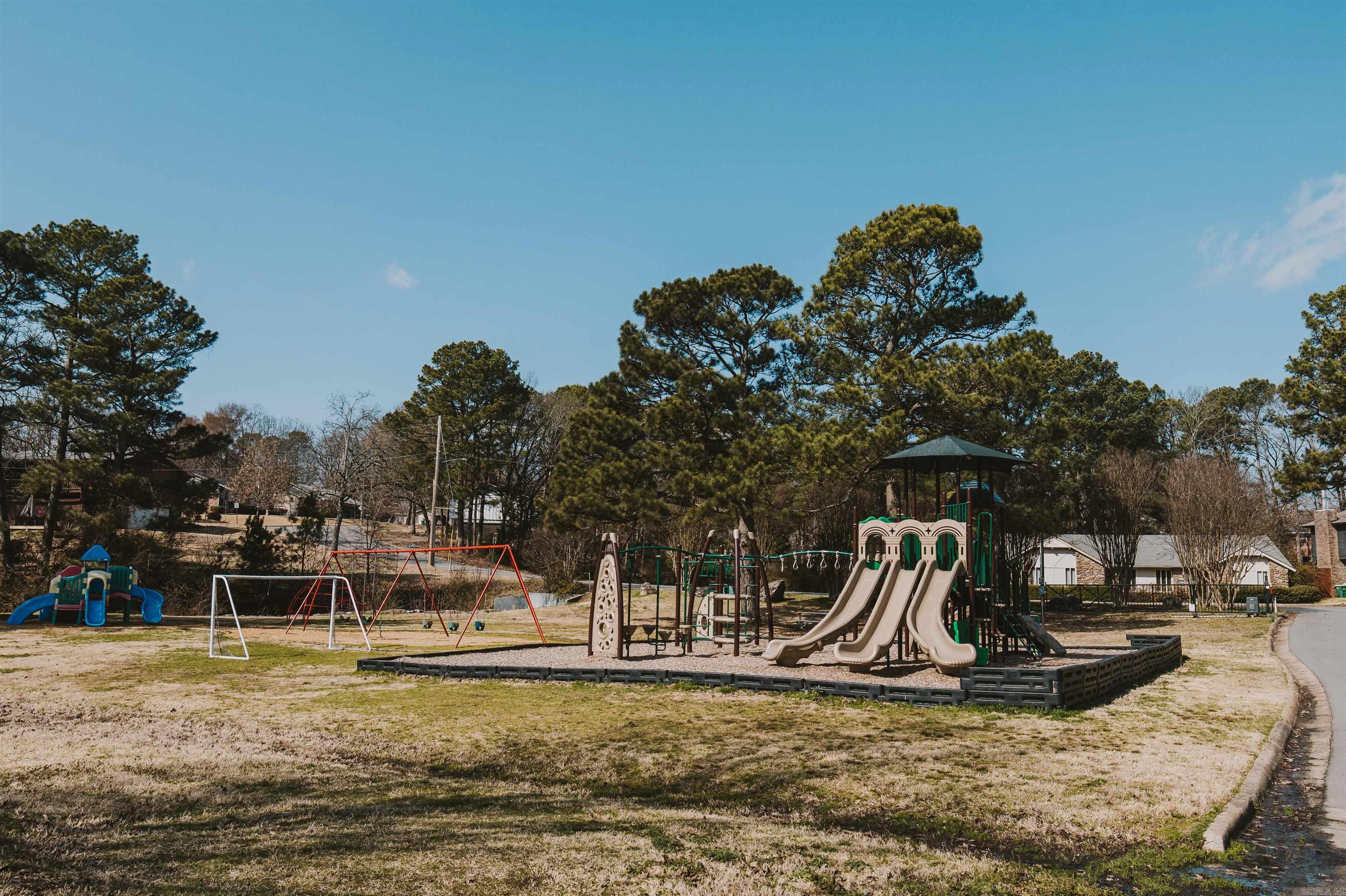 COLONY WEST - Residential