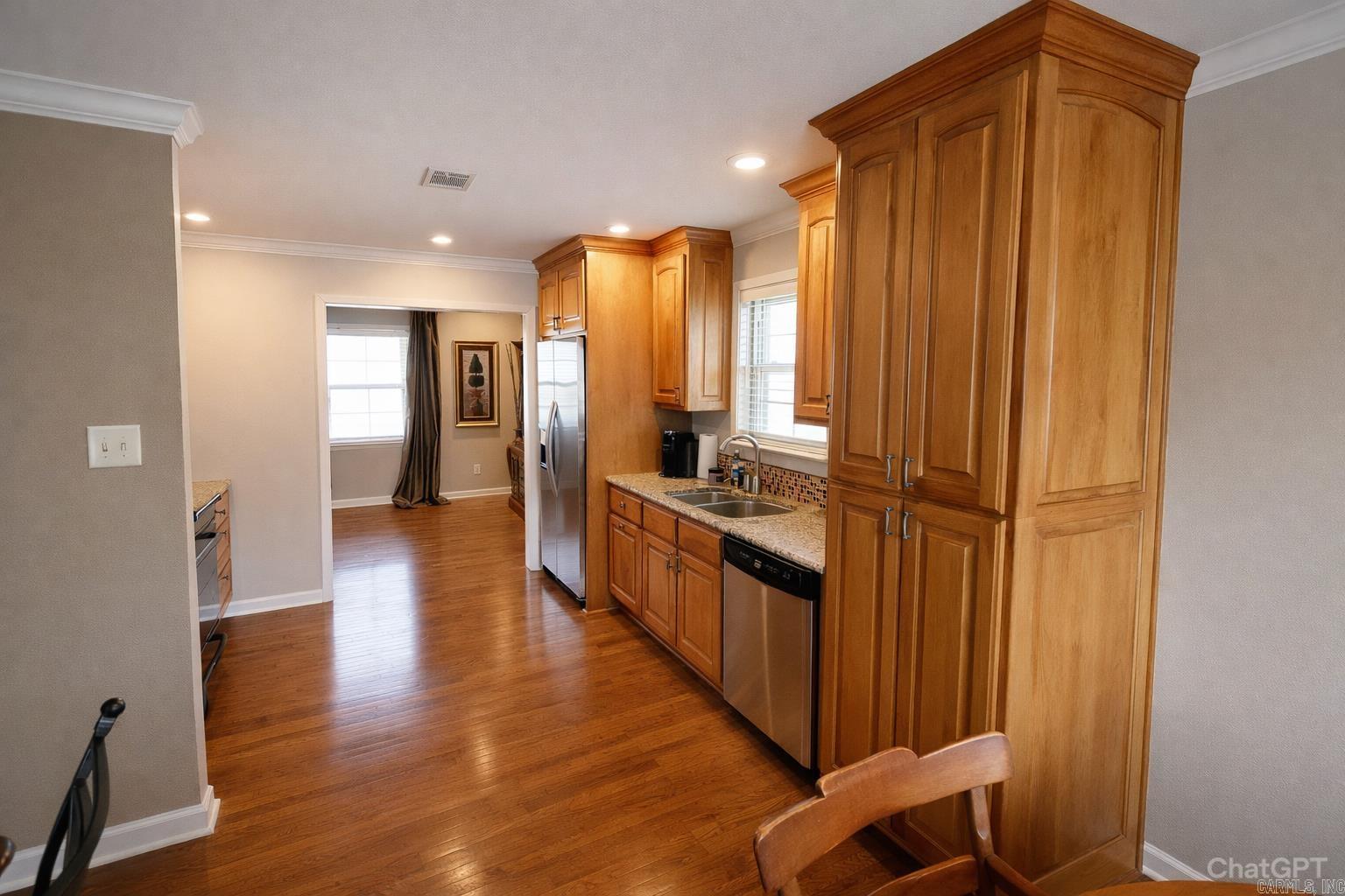 COLONY WEST - Residential