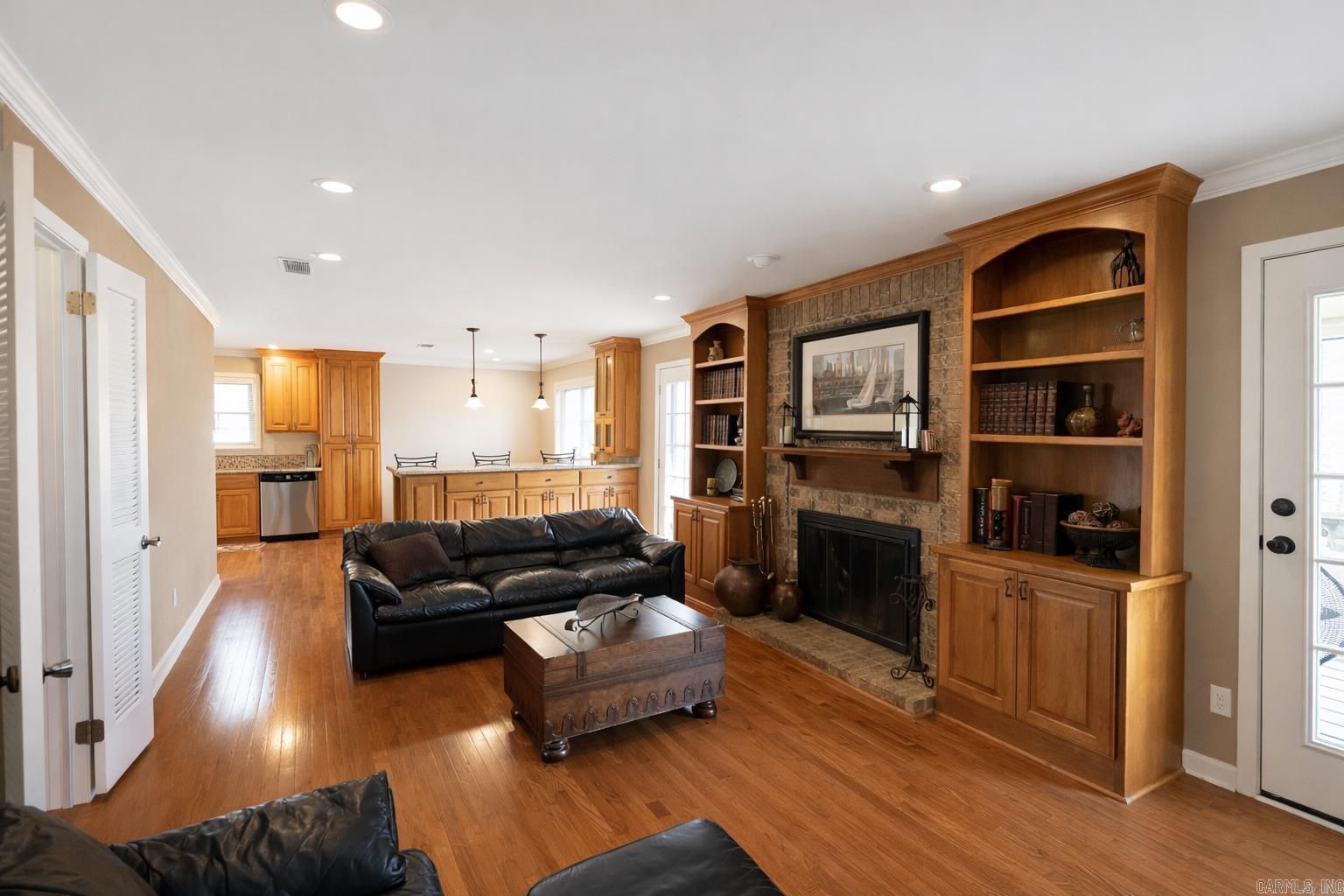 COLONY WEST - Residential