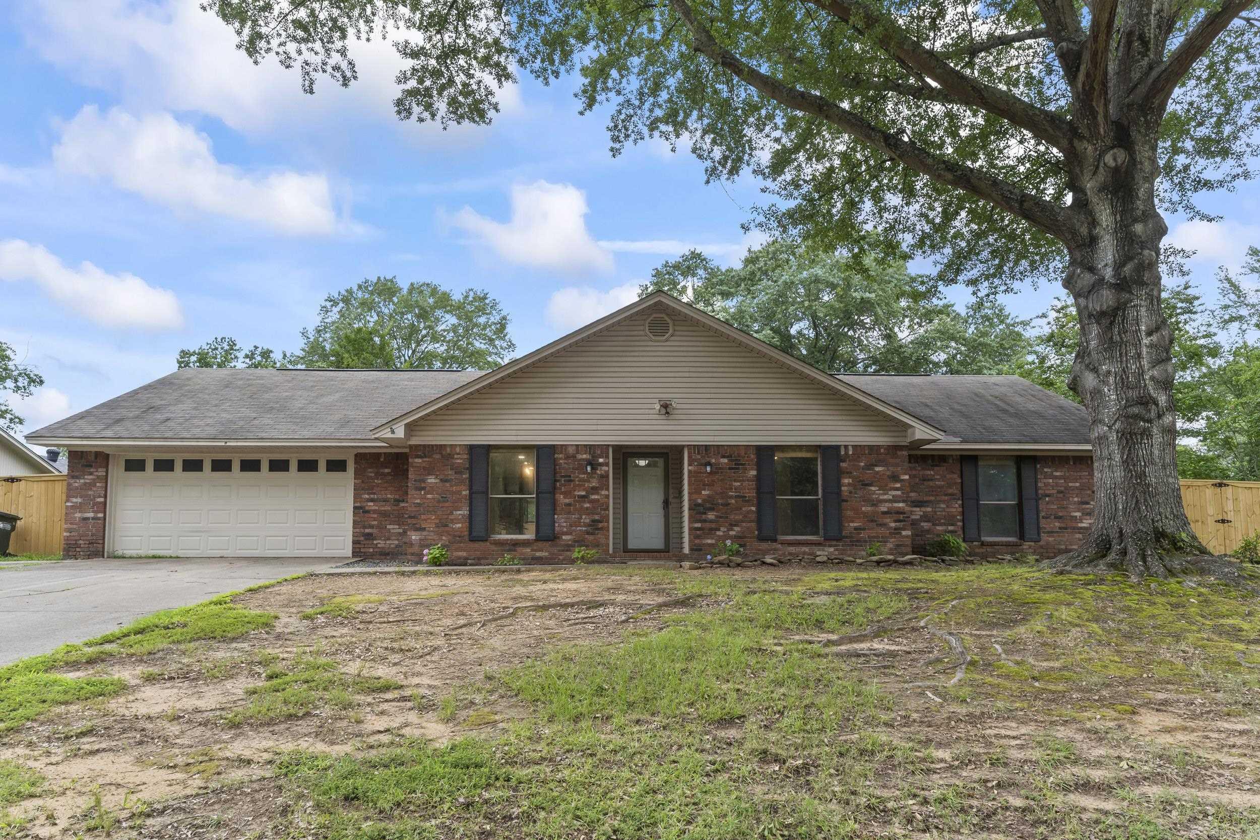 Entertainer's Dream. Second Owner Home. Get a look at this tastefully updated 4BR/2.5BA open-concept home tucked off in a quiet cul-de-sac in the established West Conway neighborhood, Tucker Creek. Chef's Kitchen featuring beautiful 10-foot island, granite countertops, professional gas range, walk-in butler's pantry with white oak cabinetry, custom kitchen cabinetry with inset cabinet doors, and high-end appliances. Whether cozying up to the wood-burning fireplace in the winter, or taking a dip in the 24 foot above-ground pool with wrap around deck in the summer, this one is sure to charm. A few of the many updates include: UPDATED White Oak LVP Flooring Throughout New HVAC 2024 New Fence 2024 Updated 24' Above Ground Pool w Wrap Around Deck Newly updated Master Bedroom and Bathroom Newer Water Heaters RV and Boat Parking in Rear Two Driveways Oversized 2 Car Garage Walk-In Closets NEW Light Fixtures Throughout Beautiful Mudroom with Landry Room Open-Concept Dining with Wall Sconce Lighting Covered Patio Excellent School Districts
