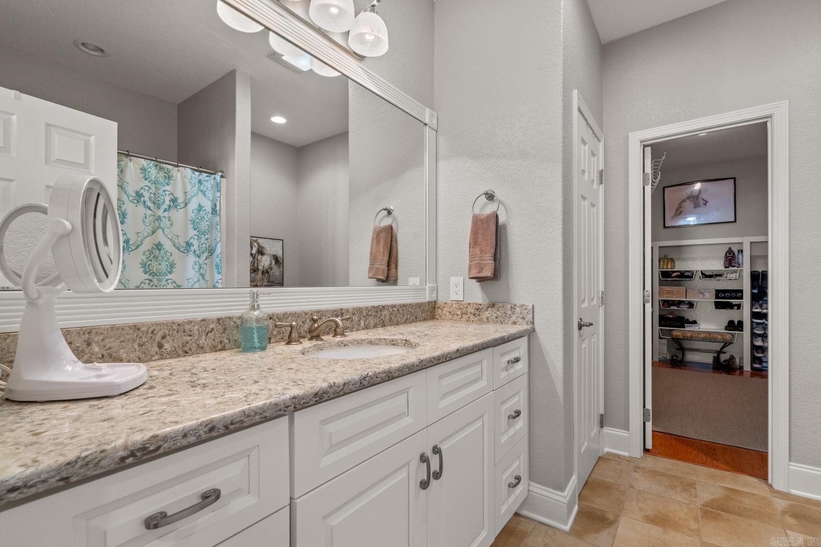 LIGHTHOUSE COVE - Residential