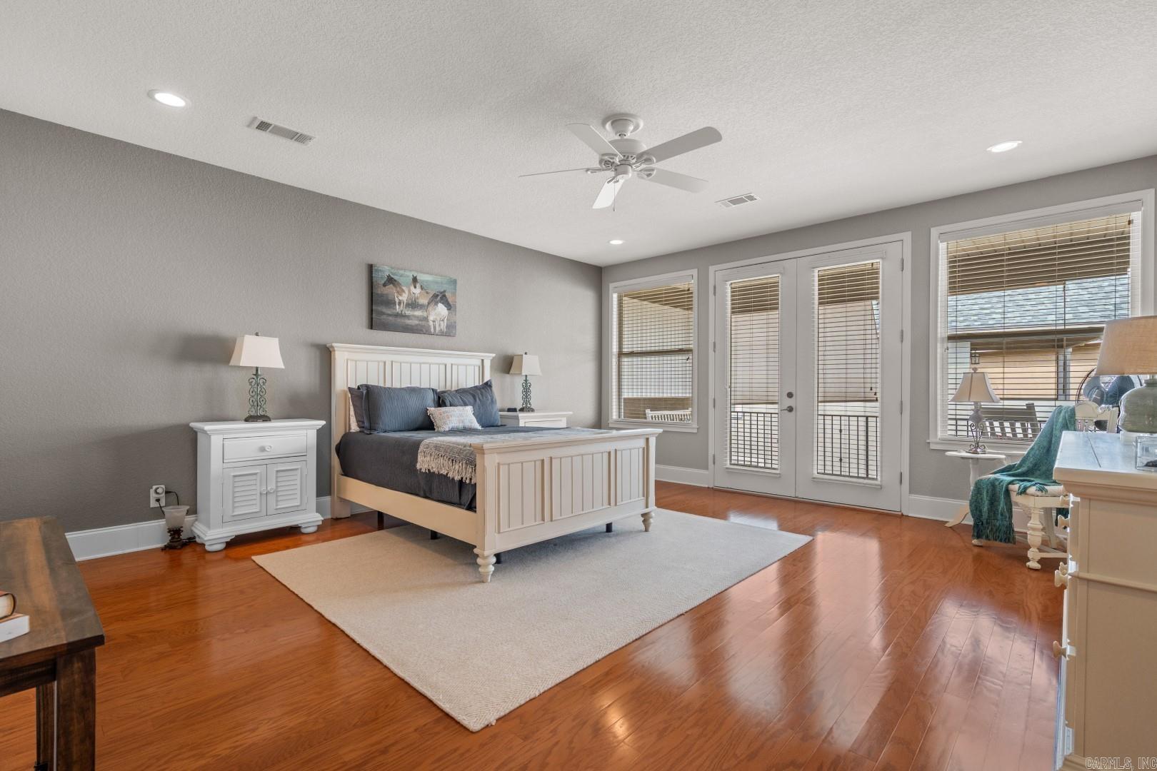 LIGHTHOUSE COVE - Residential