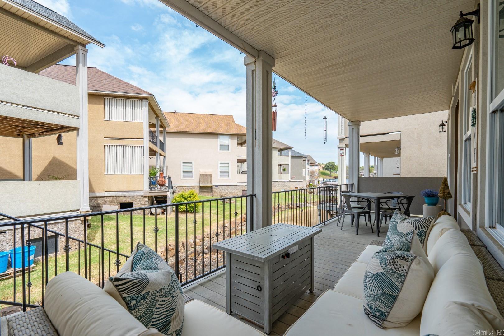 LIGHTHOUSE COVE - Residential