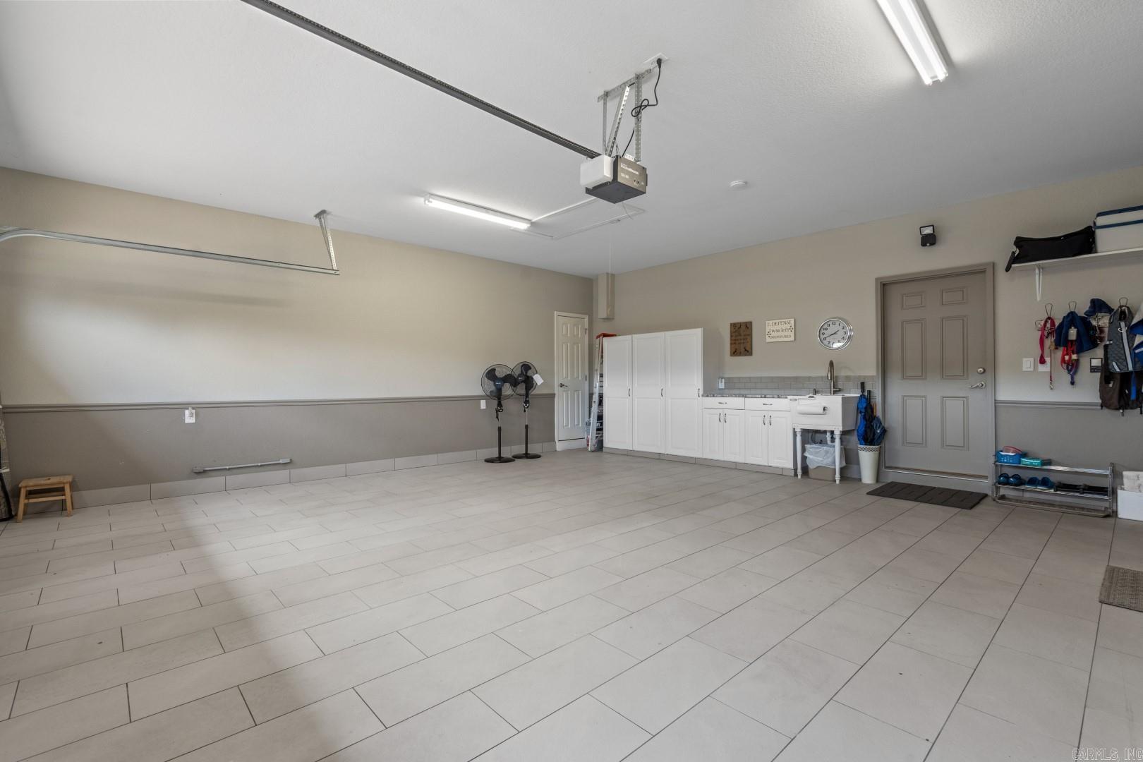 LIGHTHOUSE COVE - Residential