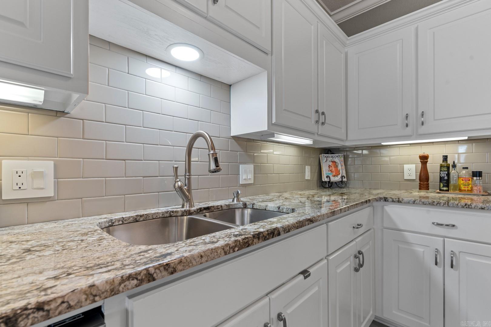 LIGHTHOUSE COVE - Residential