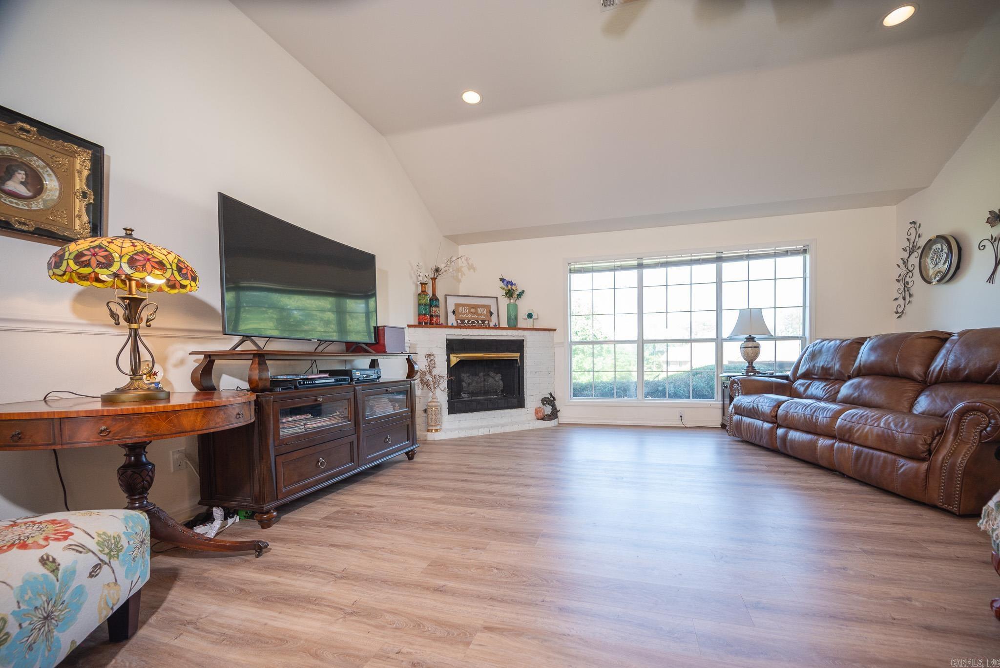 SPRING LAKE - Residential