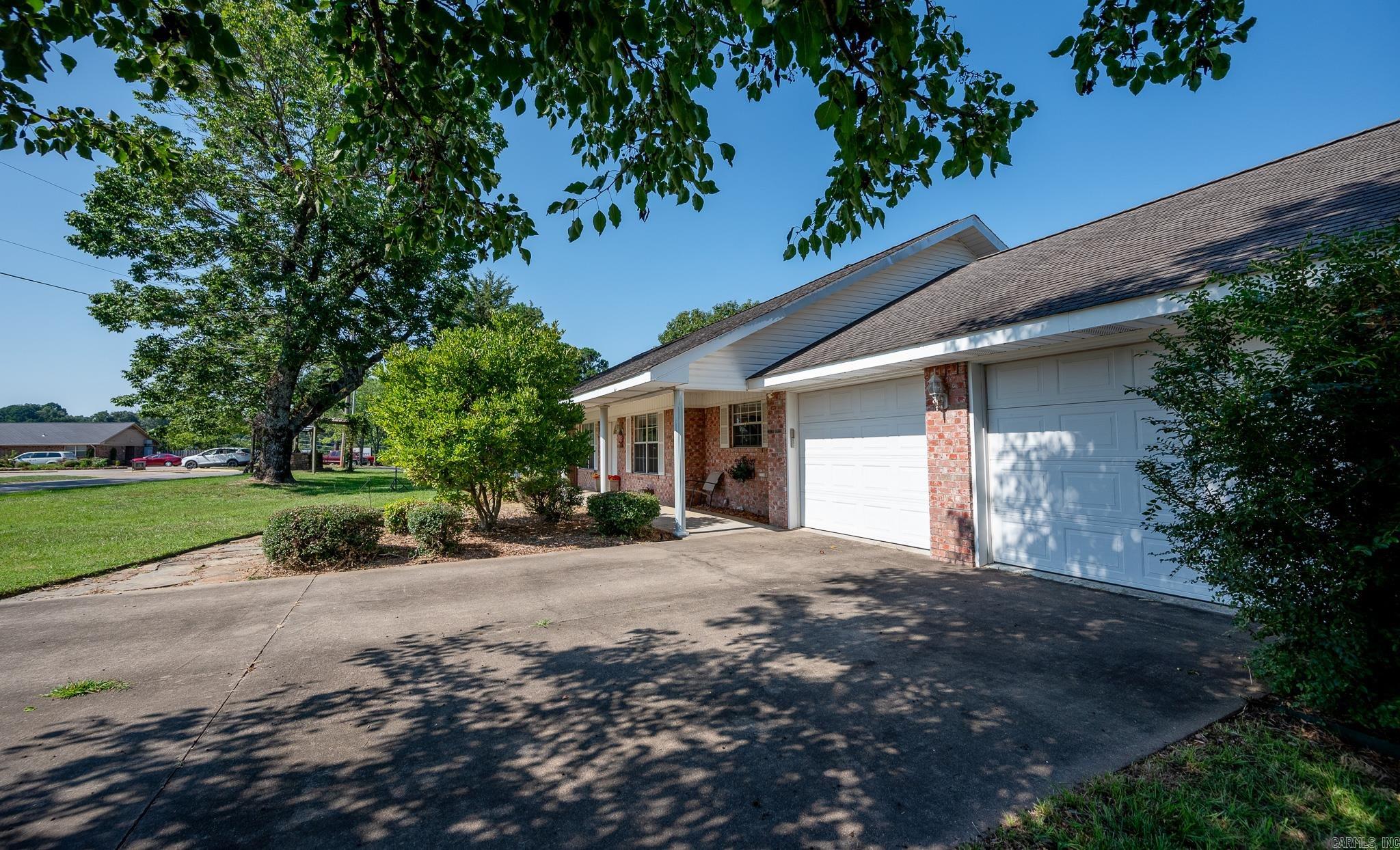 SPRING LAKE - Residential