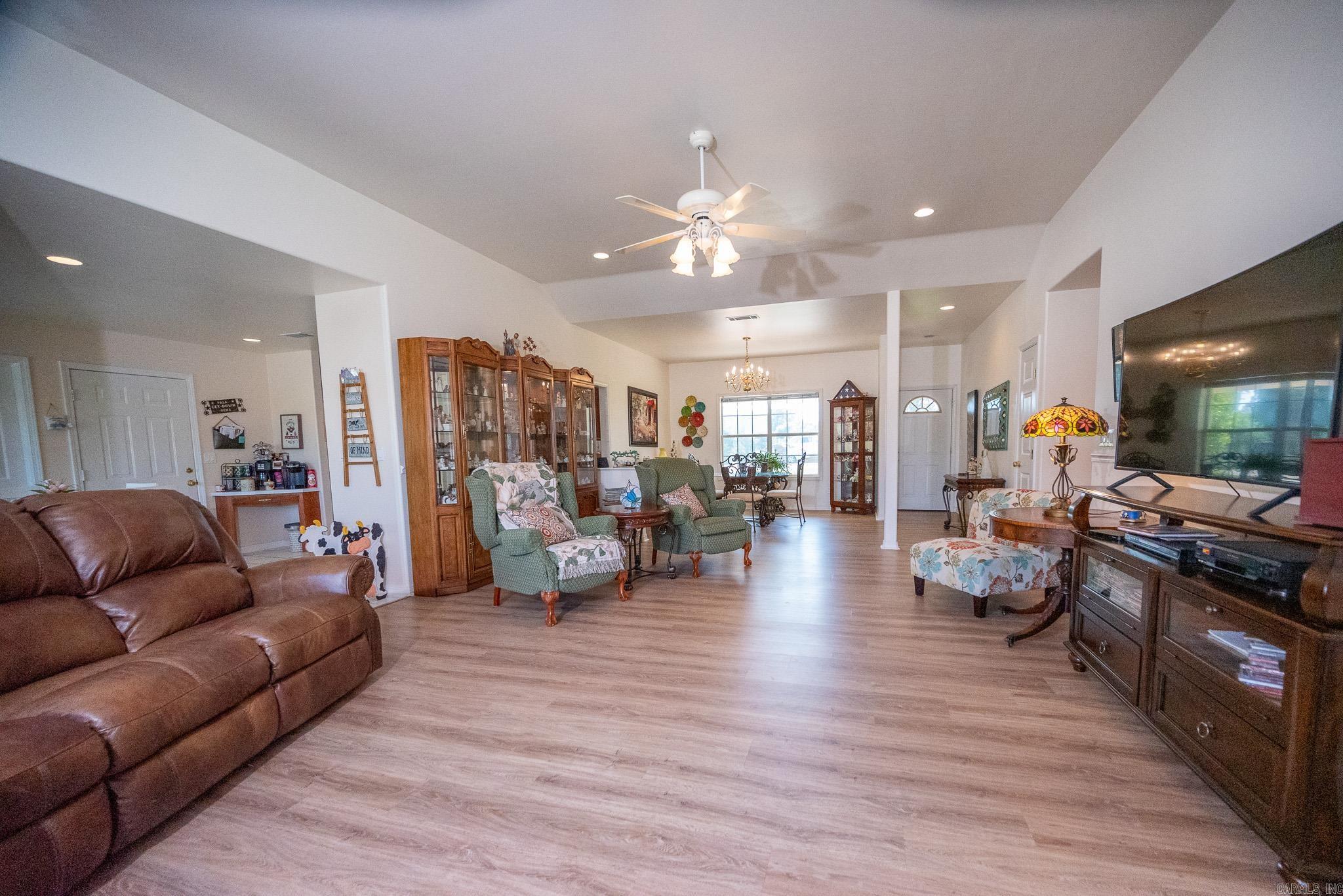 SPRING LAKE - Residential