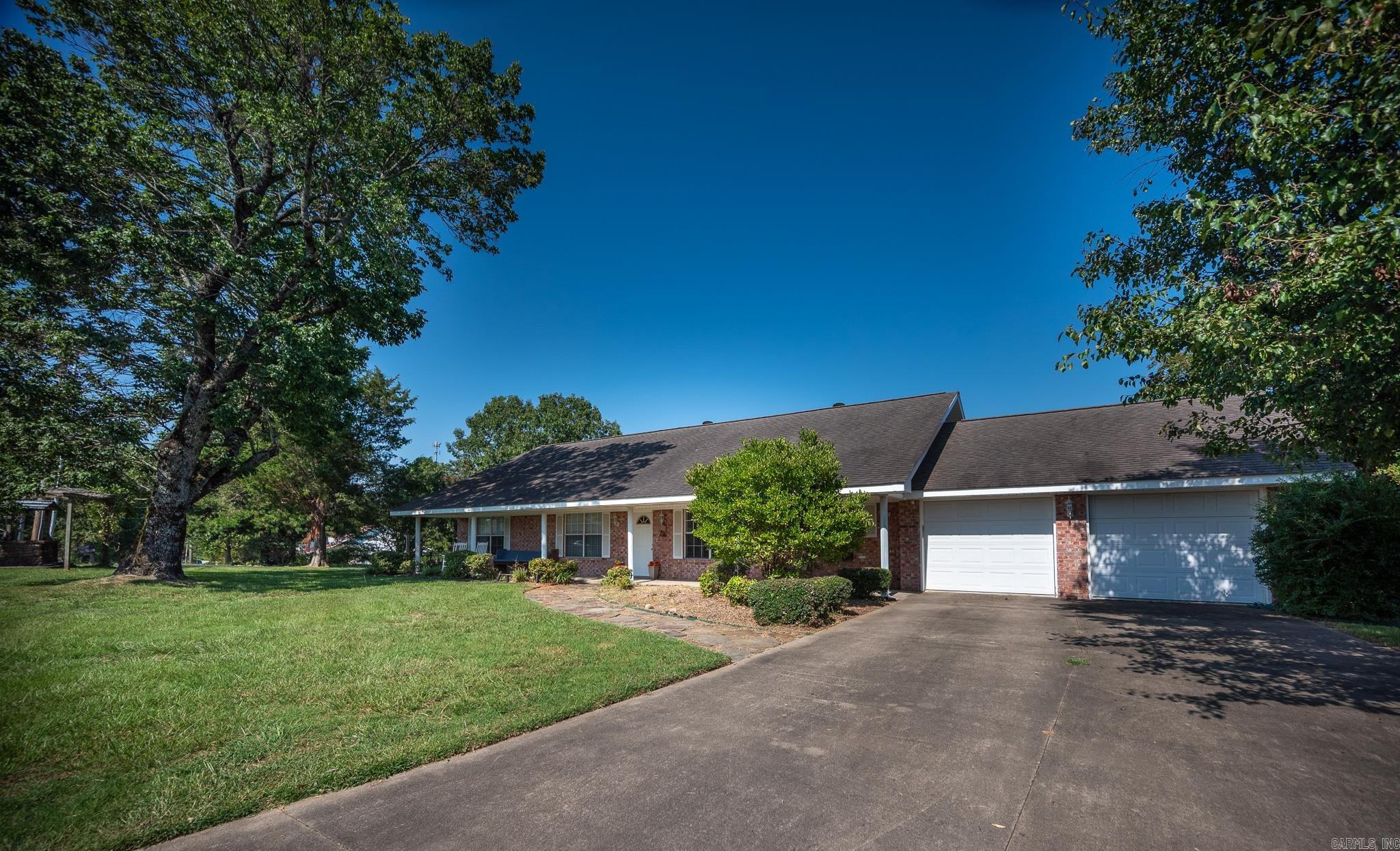 SPRING LAKE - Residential