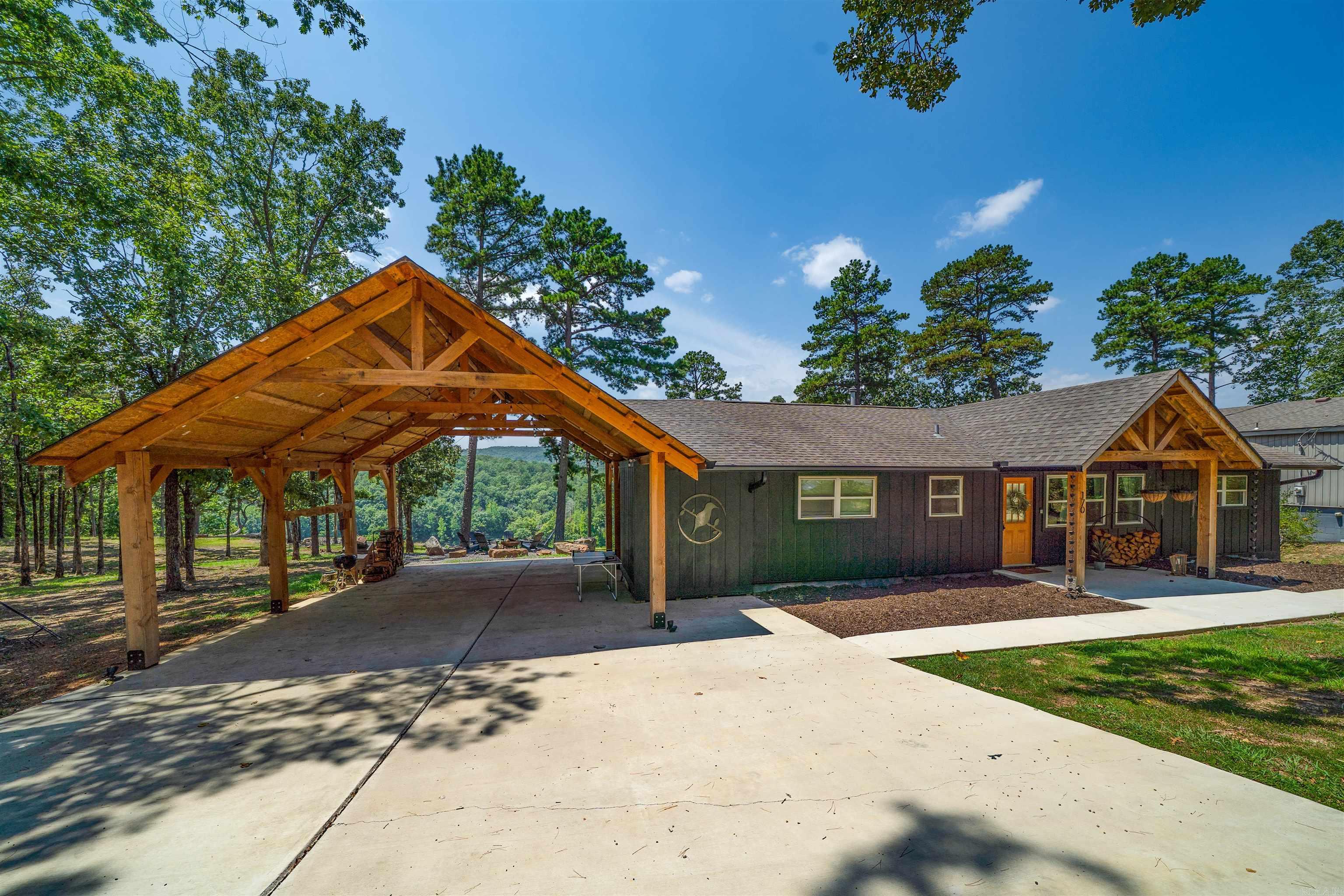 LAKEWOOD - Residential