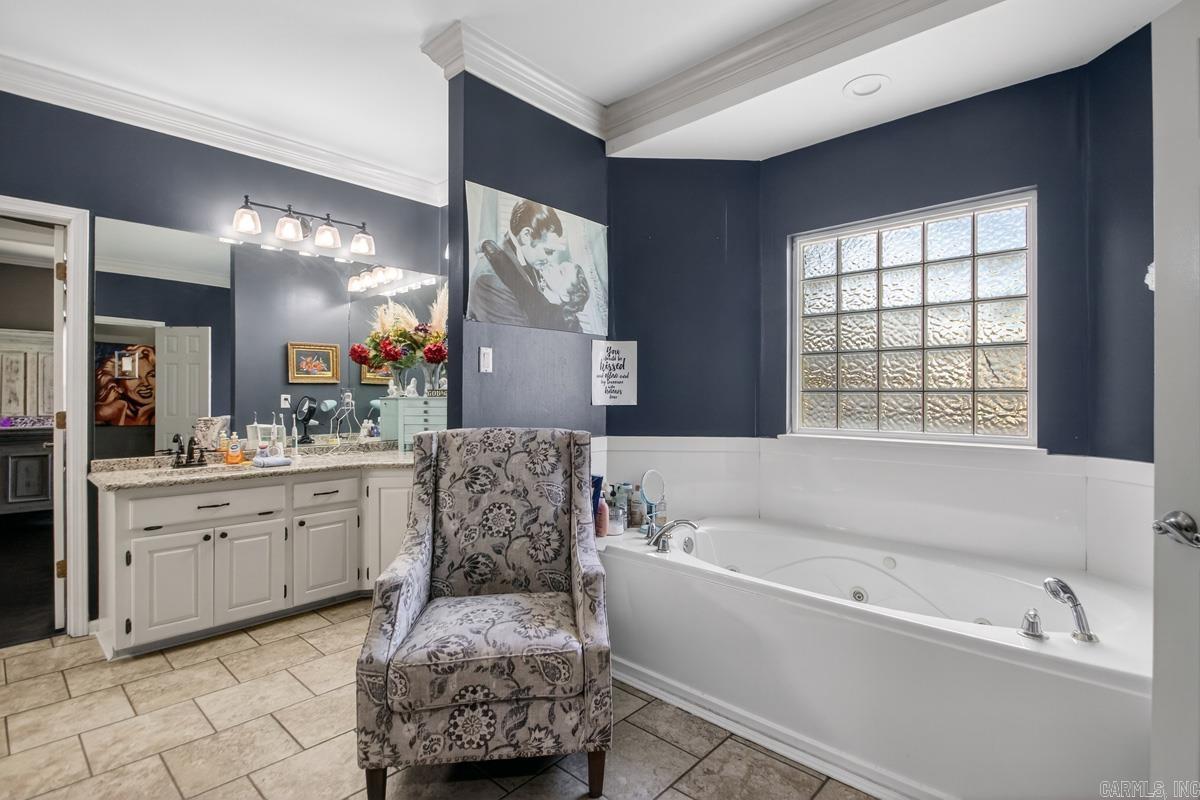 NORTH HILLS - Residential