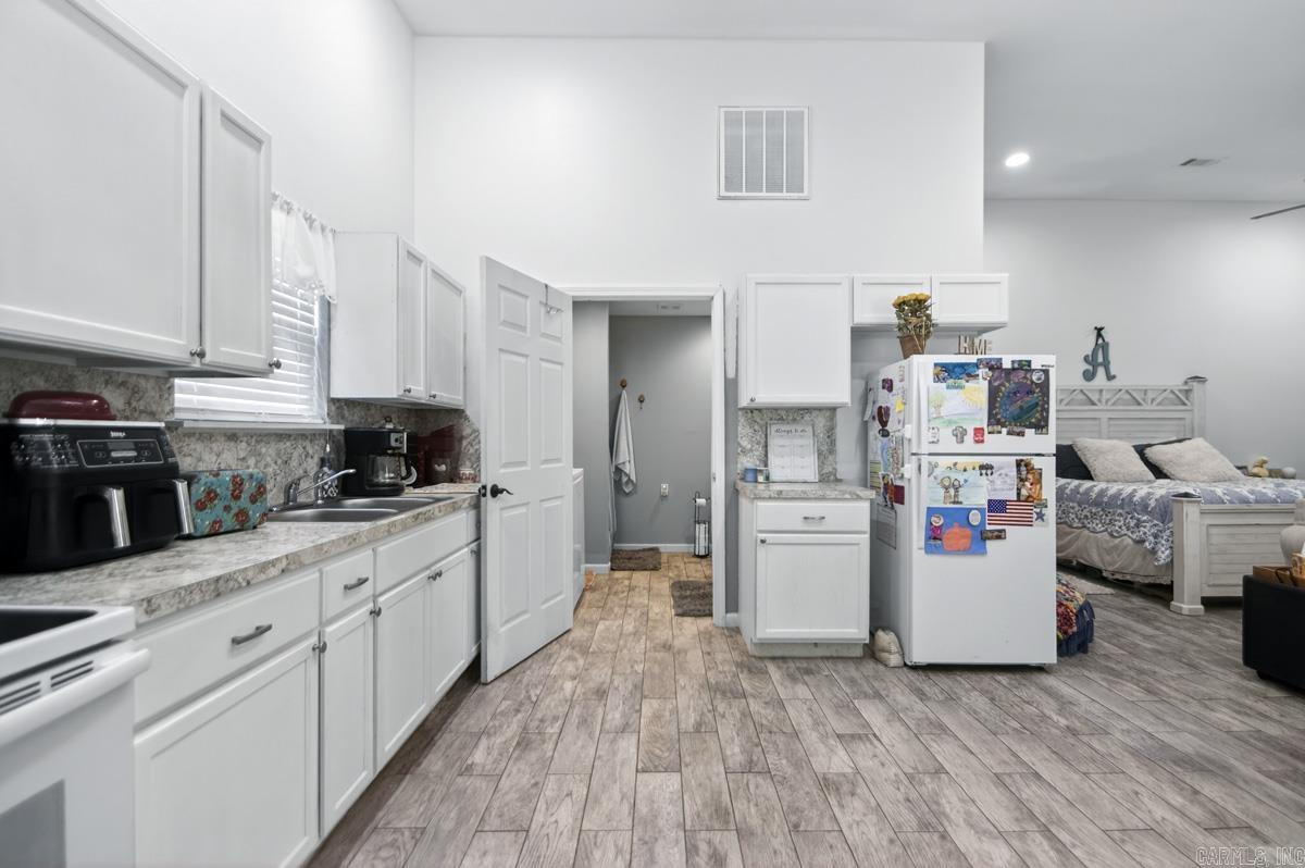 NORTH HILLS - Residential