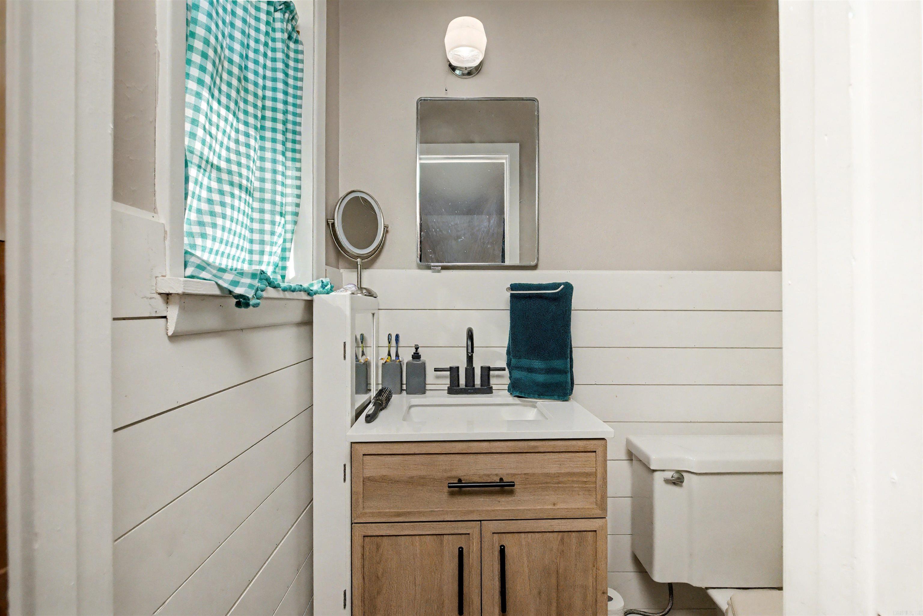 MCNEW RLTY CO ADD - Residential