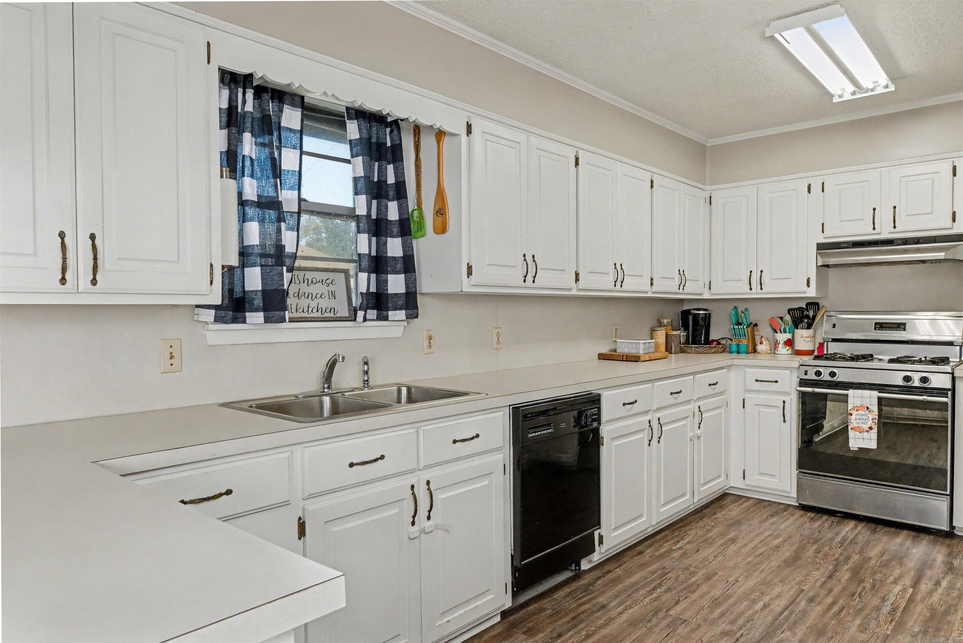 MCNEW RLTY CO ADD - Residential