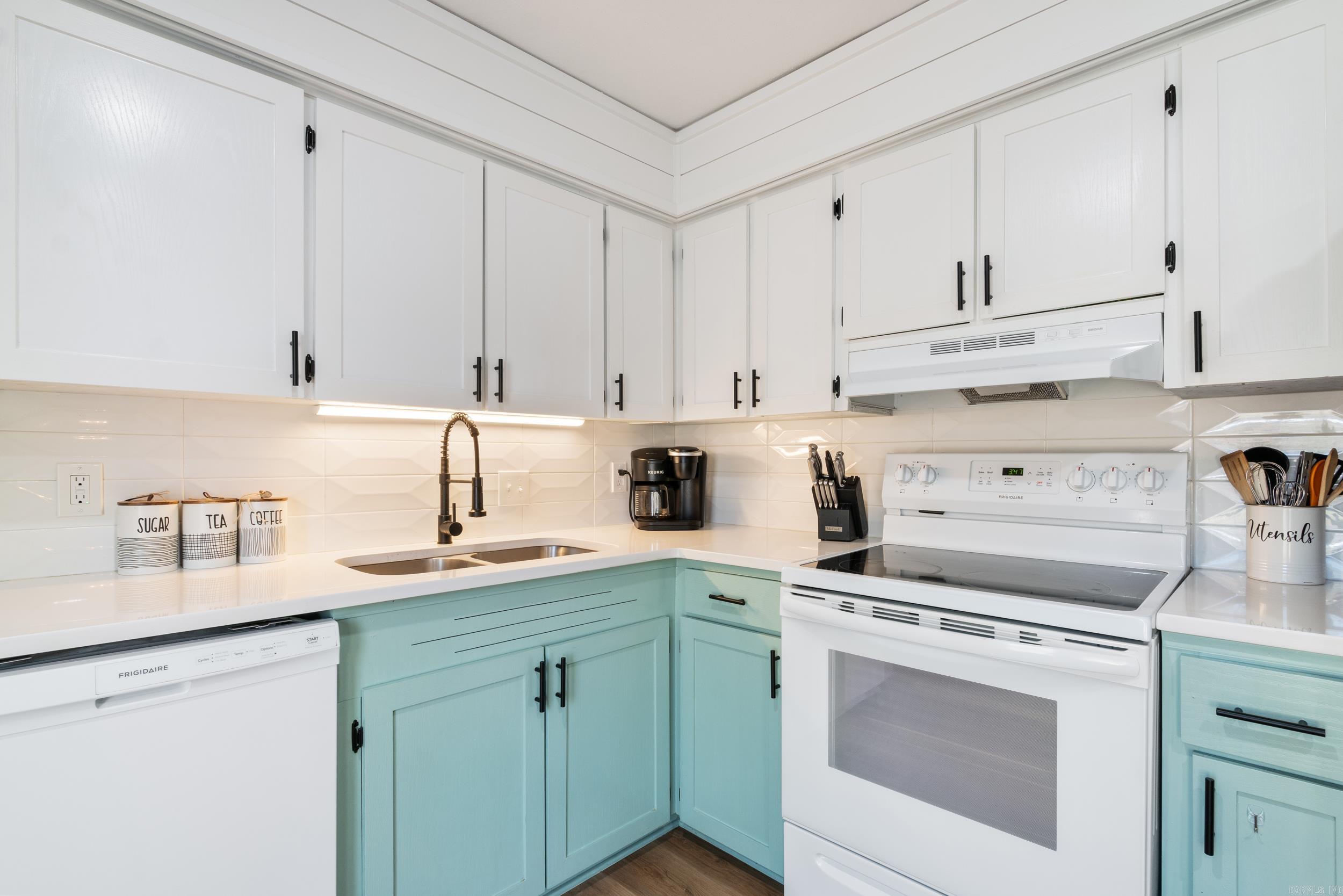 TREASURE HILL - Residential