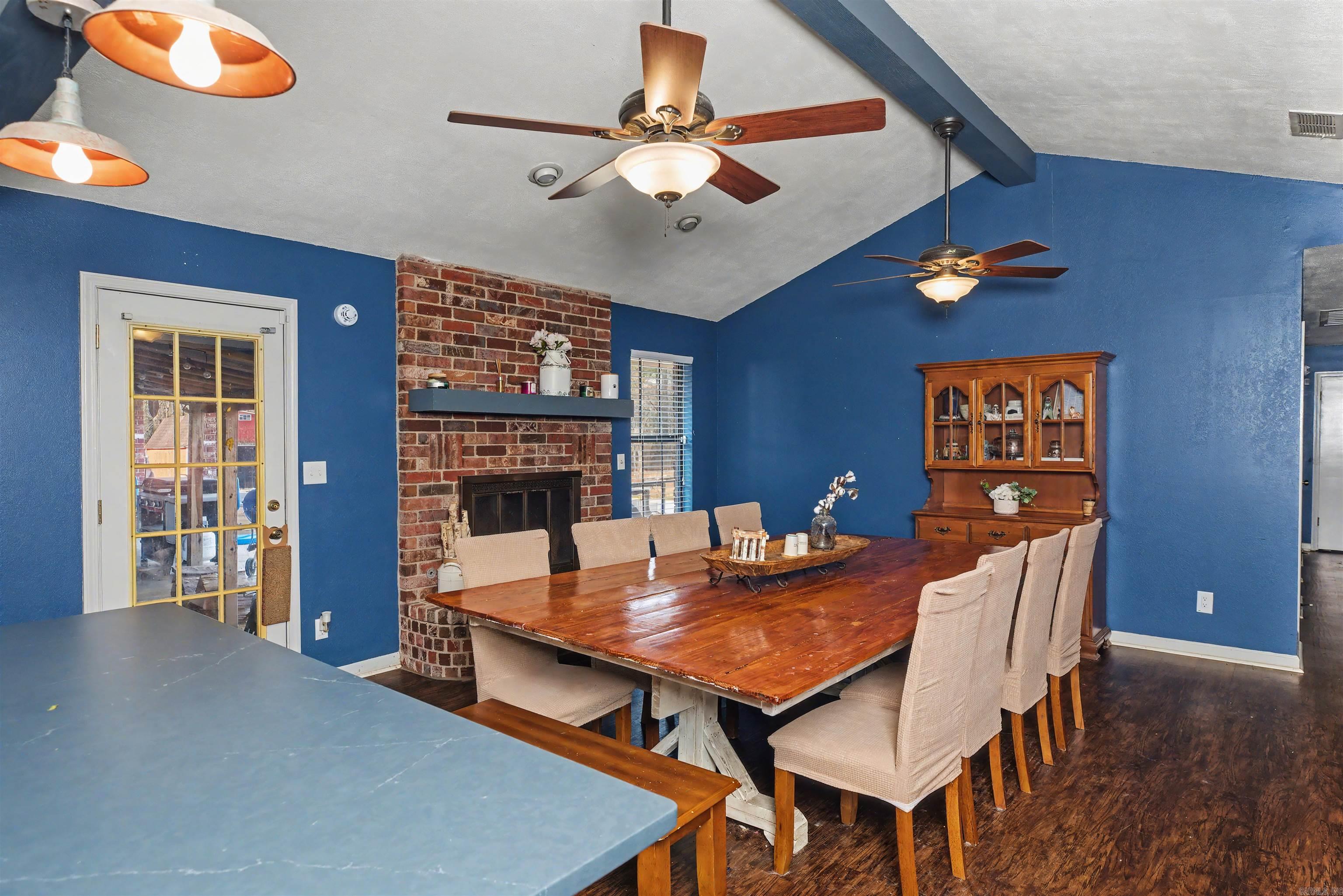 HOLLY PARK - Residential