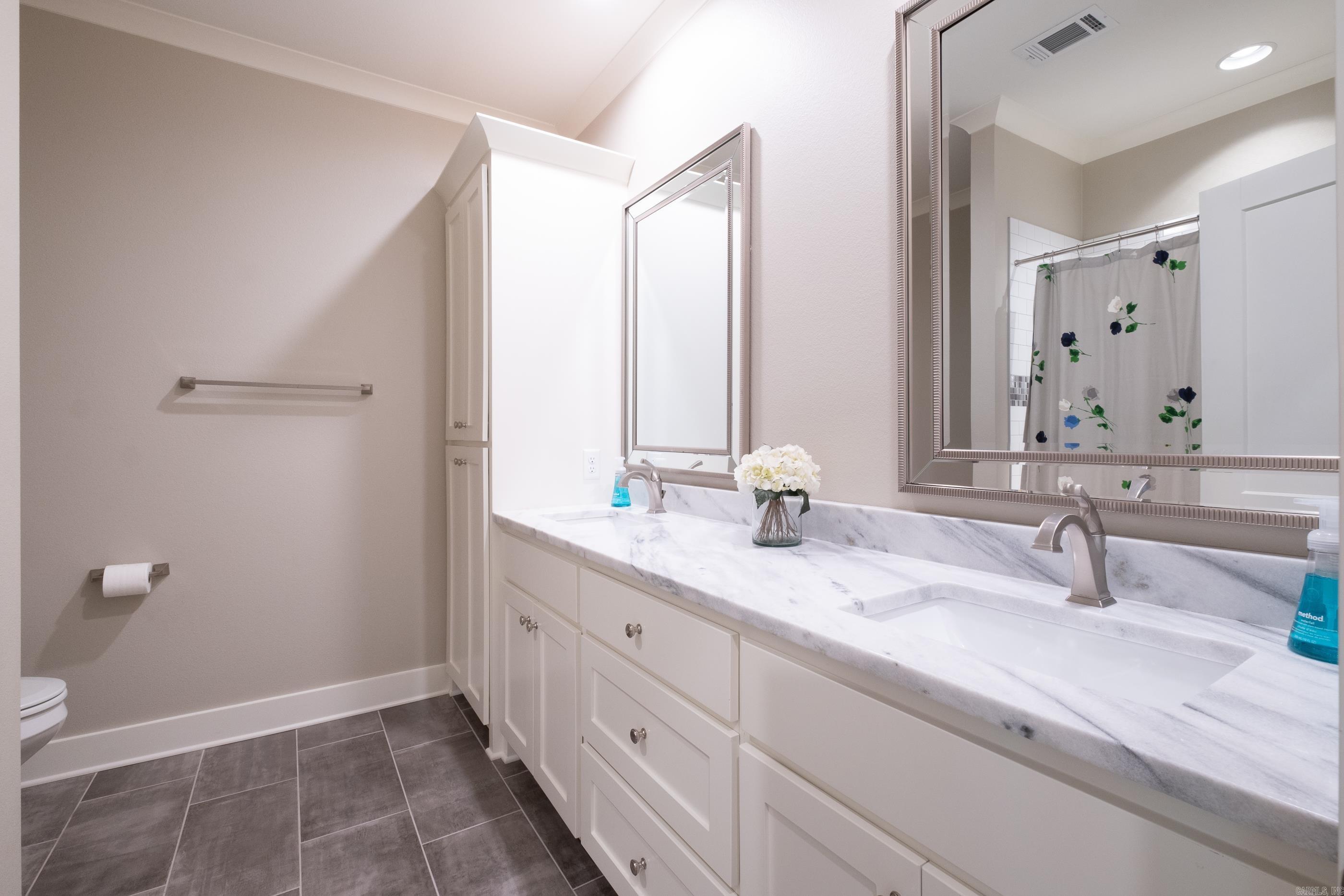 WESTOVER HILLS - Residential