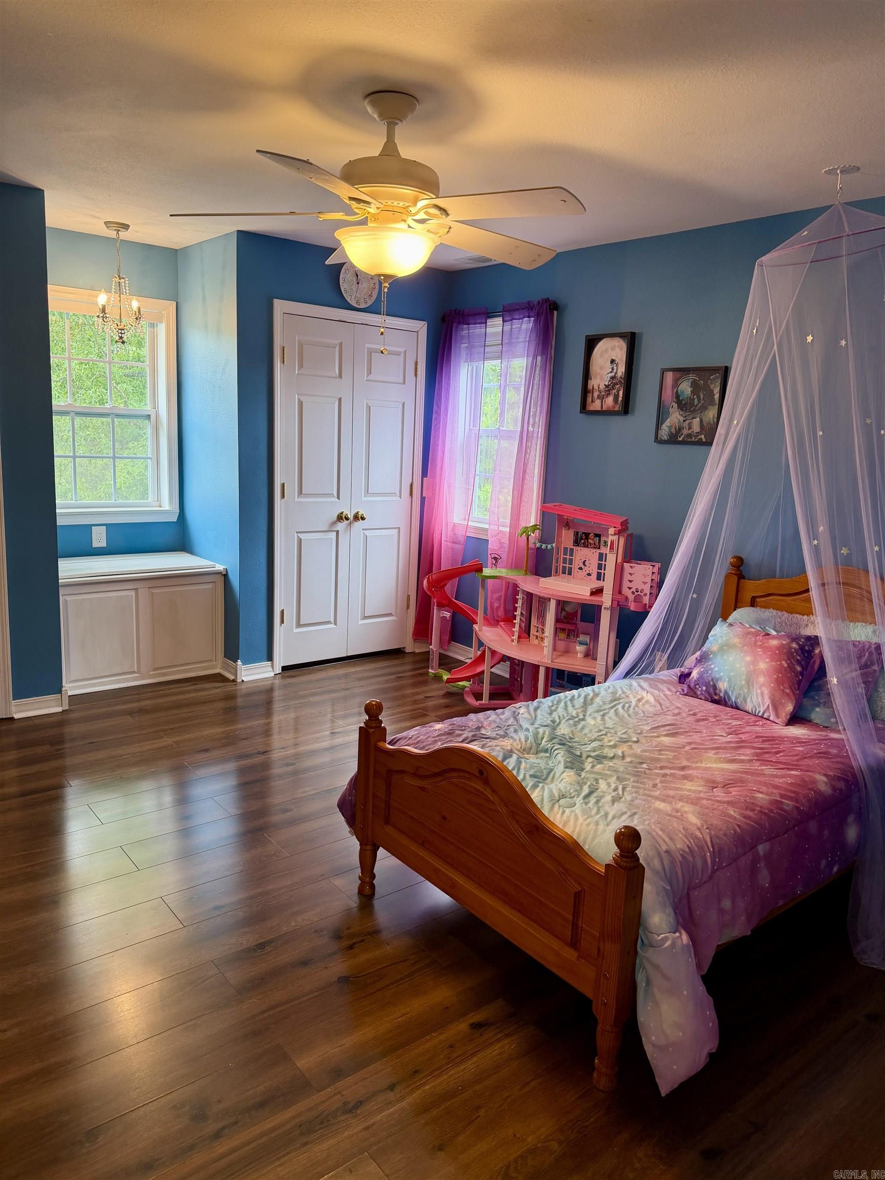 ROCK WALL HEIGHTS - Residential