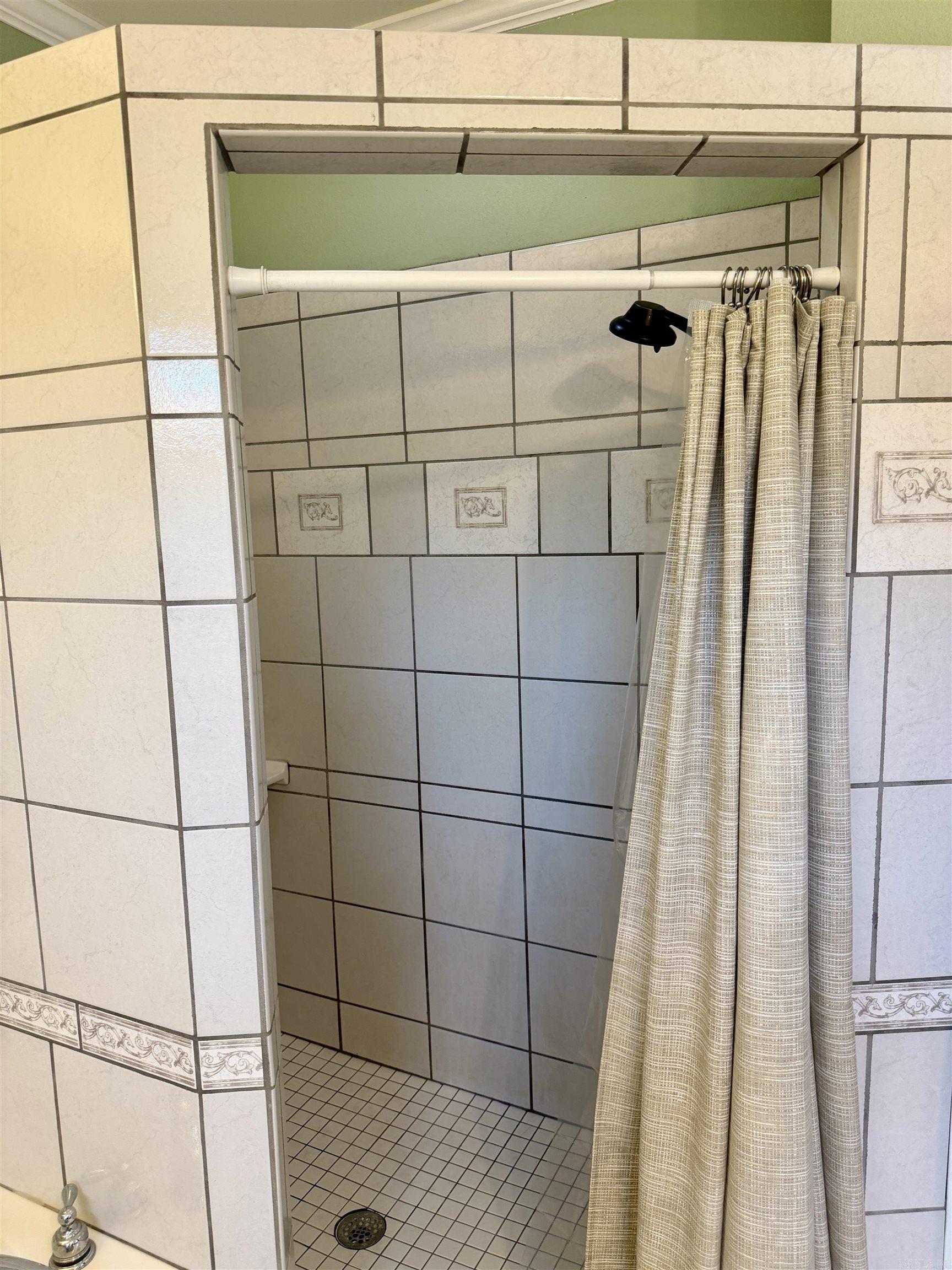 ROCK WALL HEIGHTS - Residential