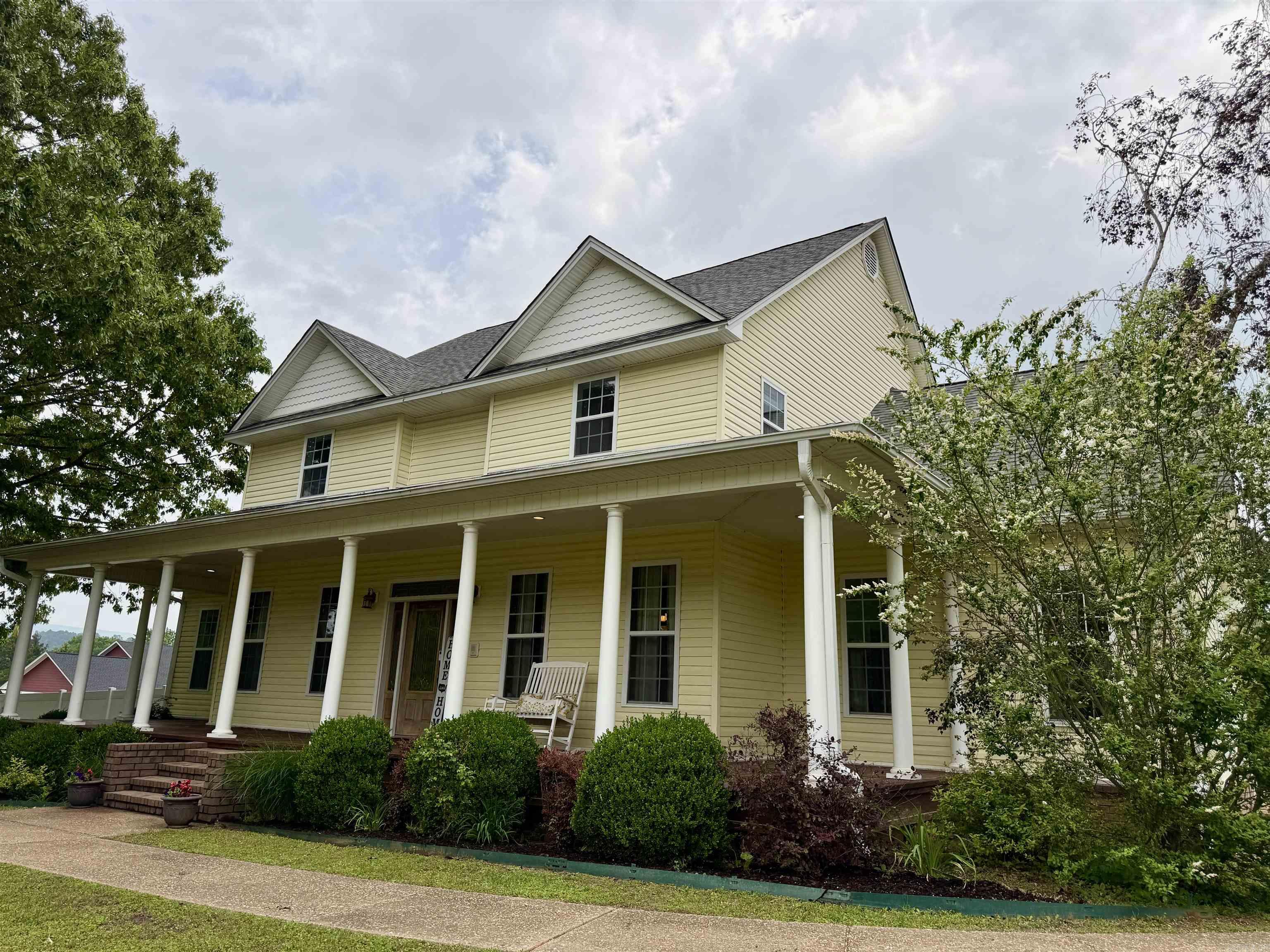 ROCK WALL HEIGHTS - Residential