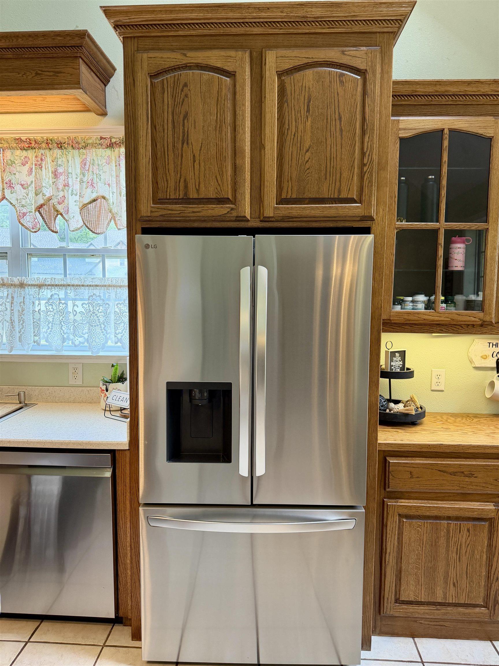 ROCK WALL HEIGHTS - Residential