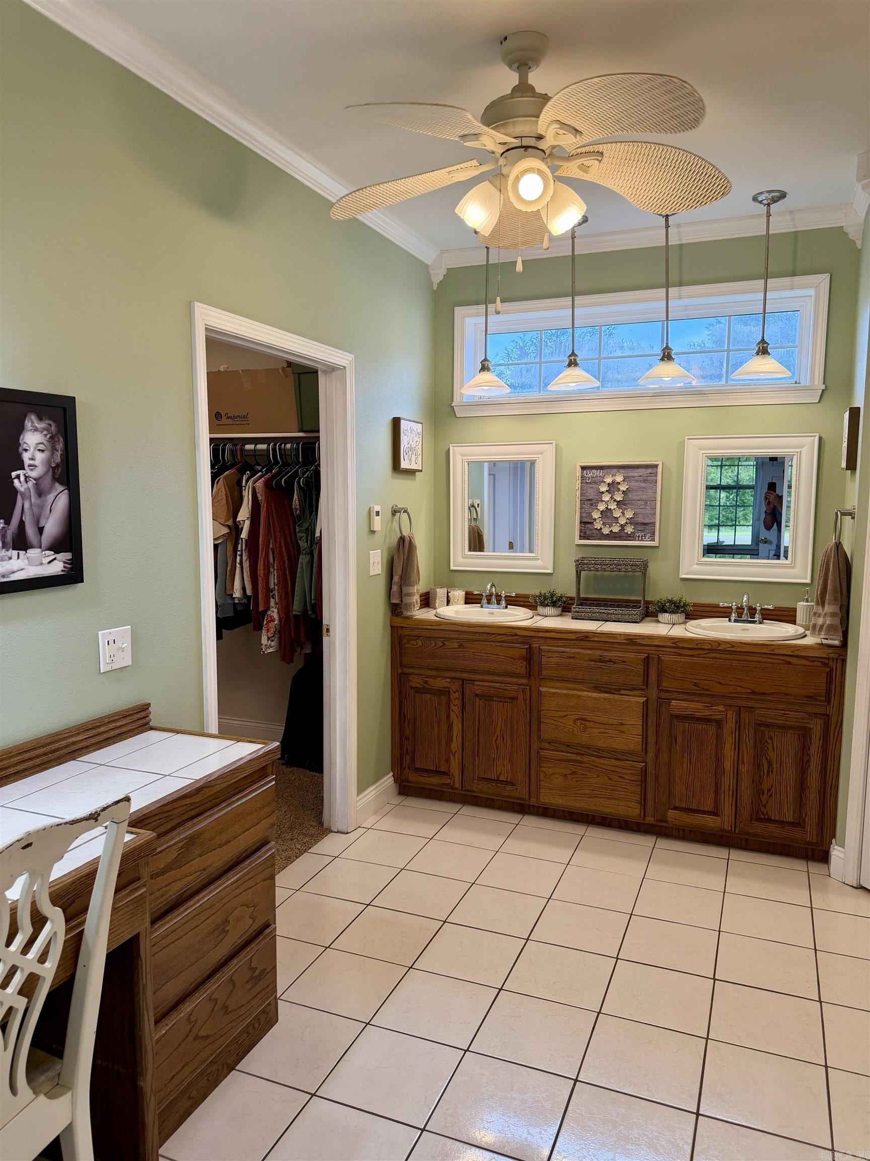 ROCK WALL HEIGHTS - Residential