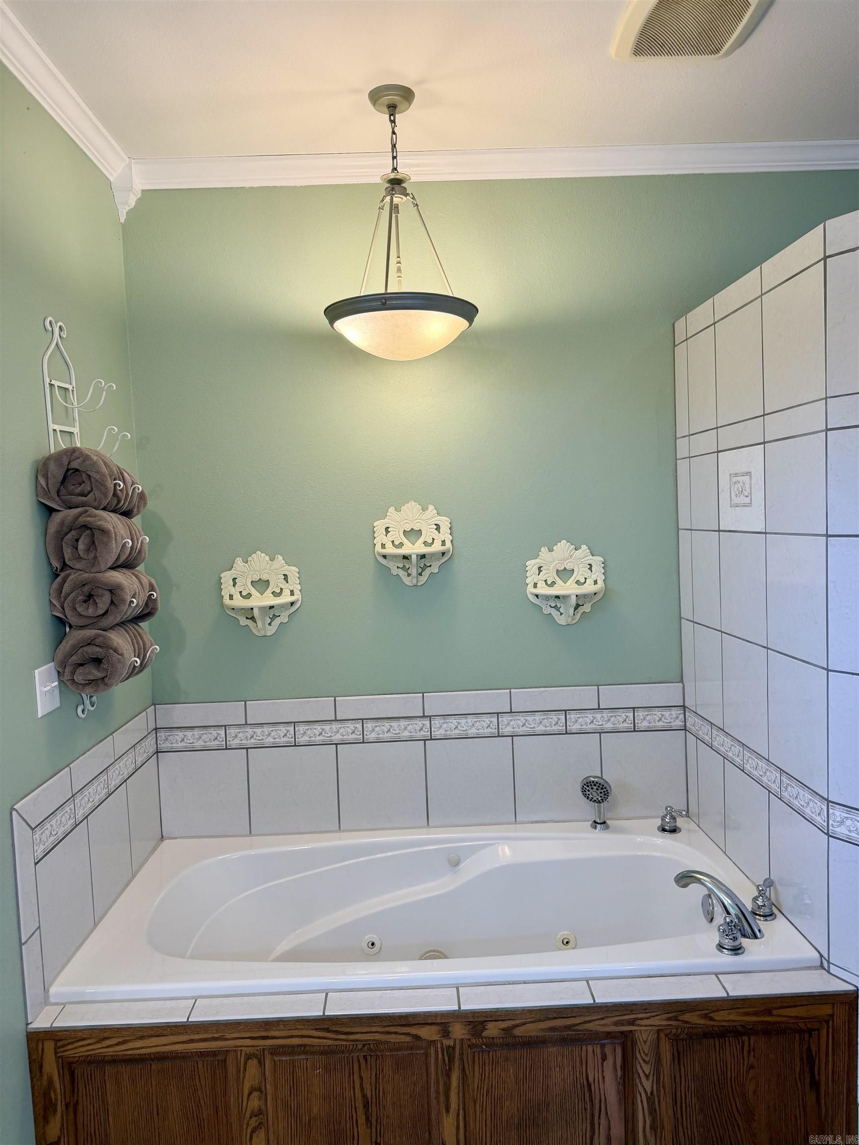 ROCK WALL HEIGHTS - Residential