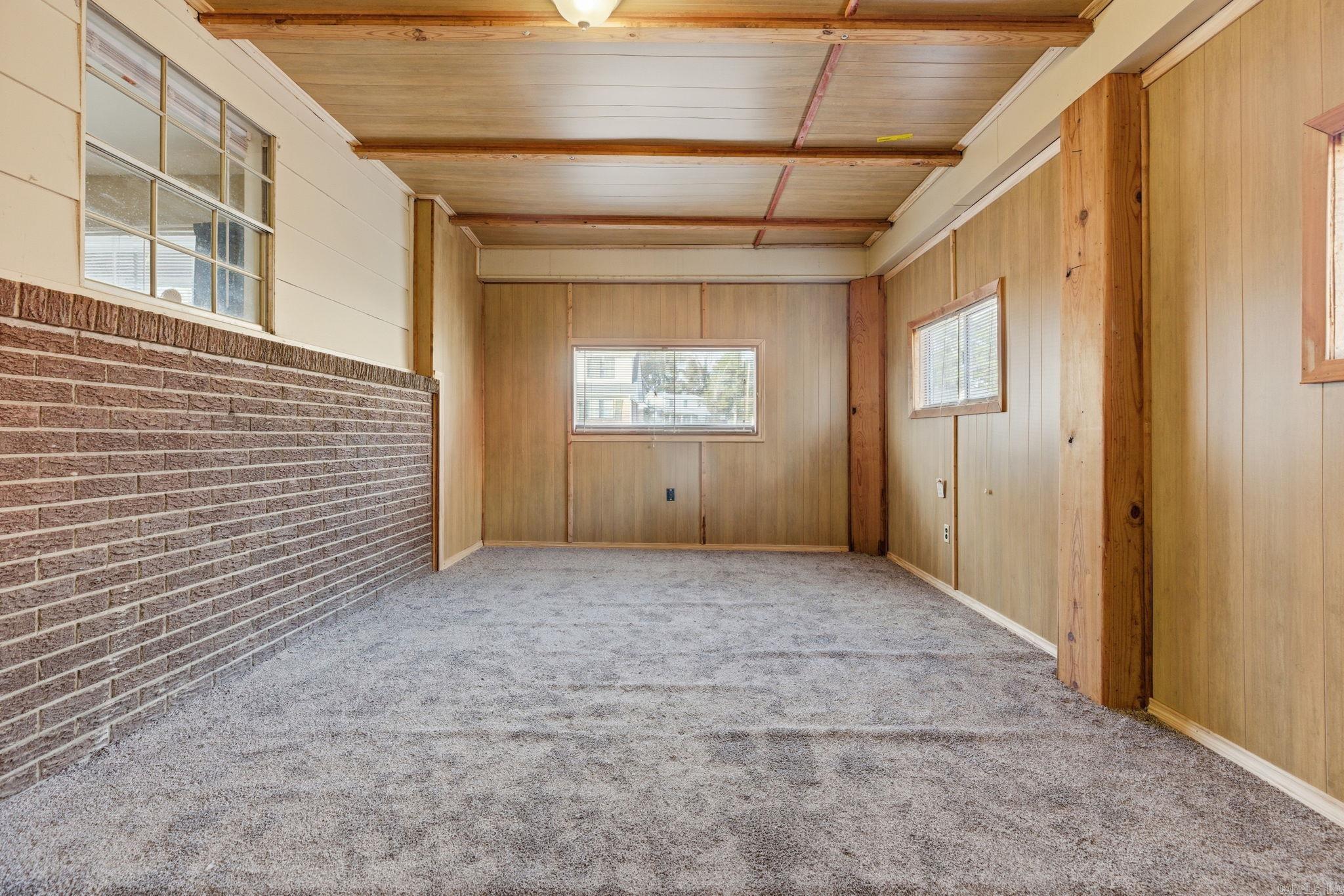 CASTLE COVE - Residential