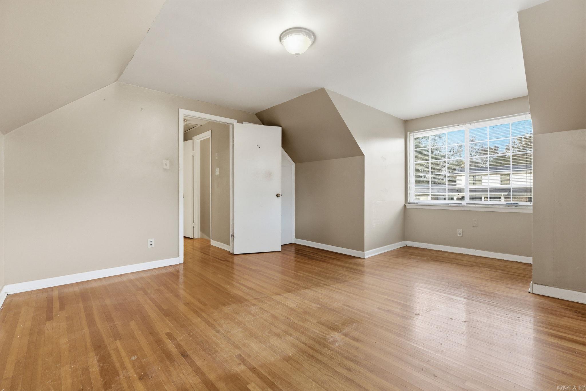 CASTLE COVE - Residential