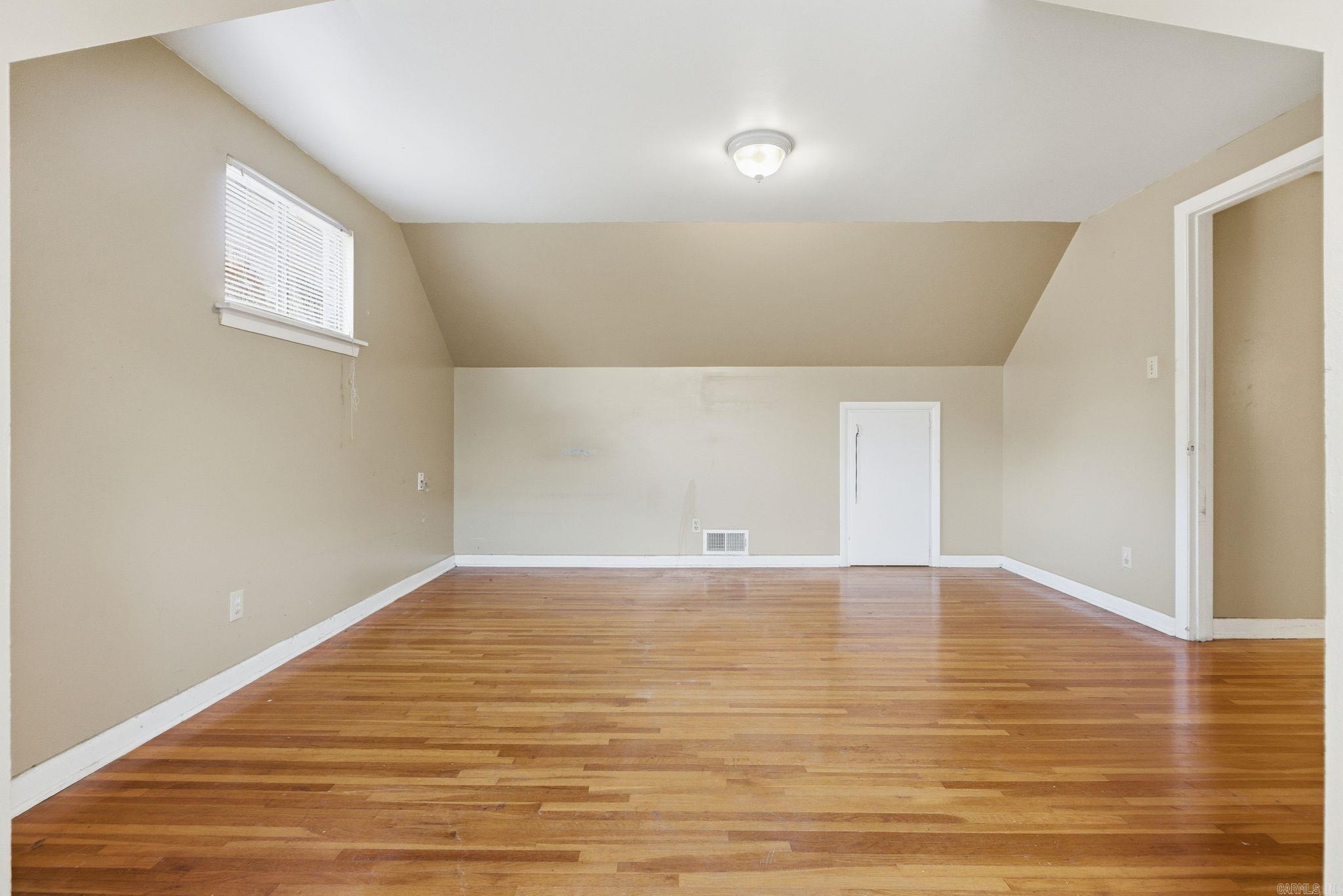 CASTLE COVE - Residential