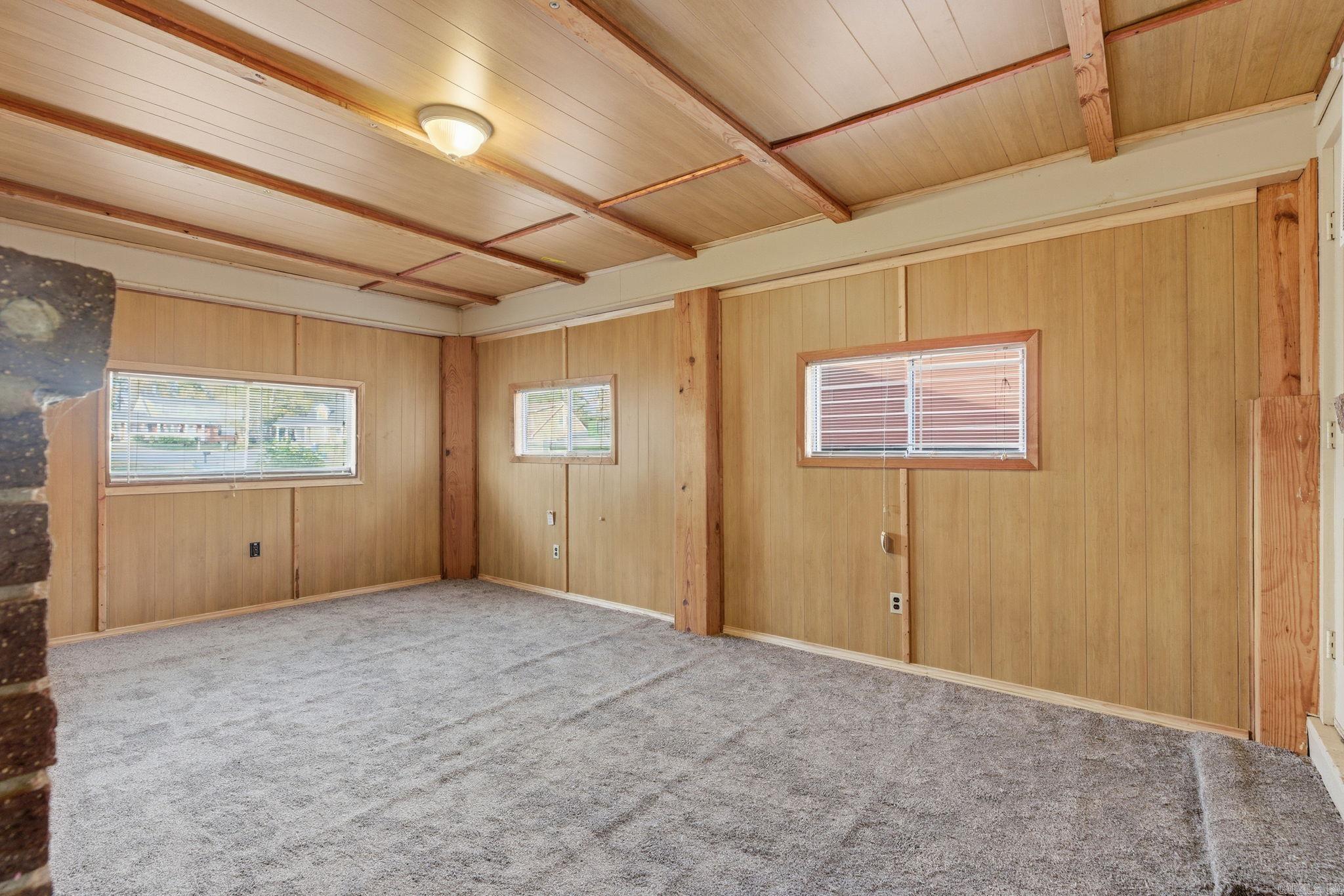 CASTLE COVE - Residential