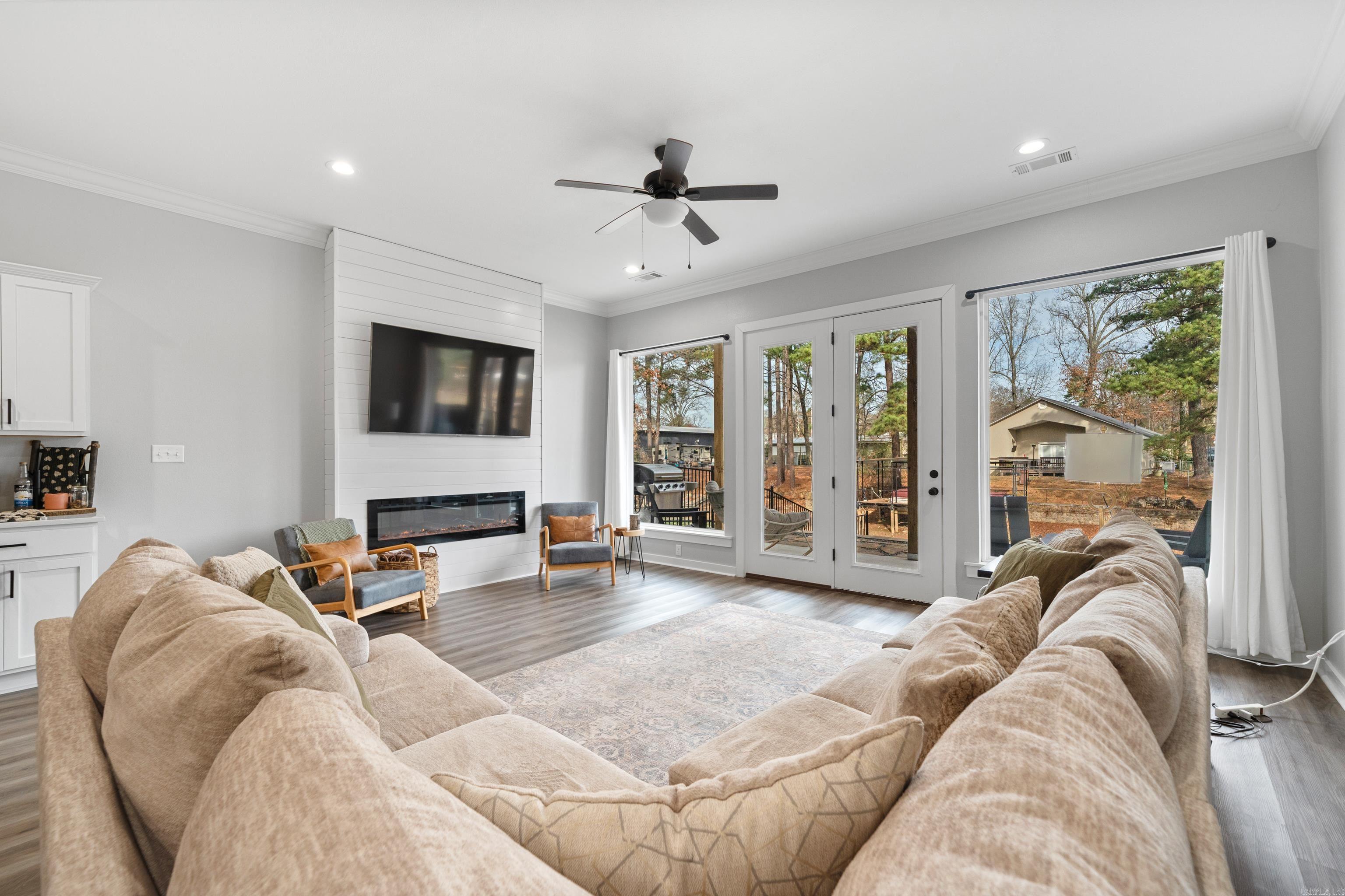 Lake Aire - Residential