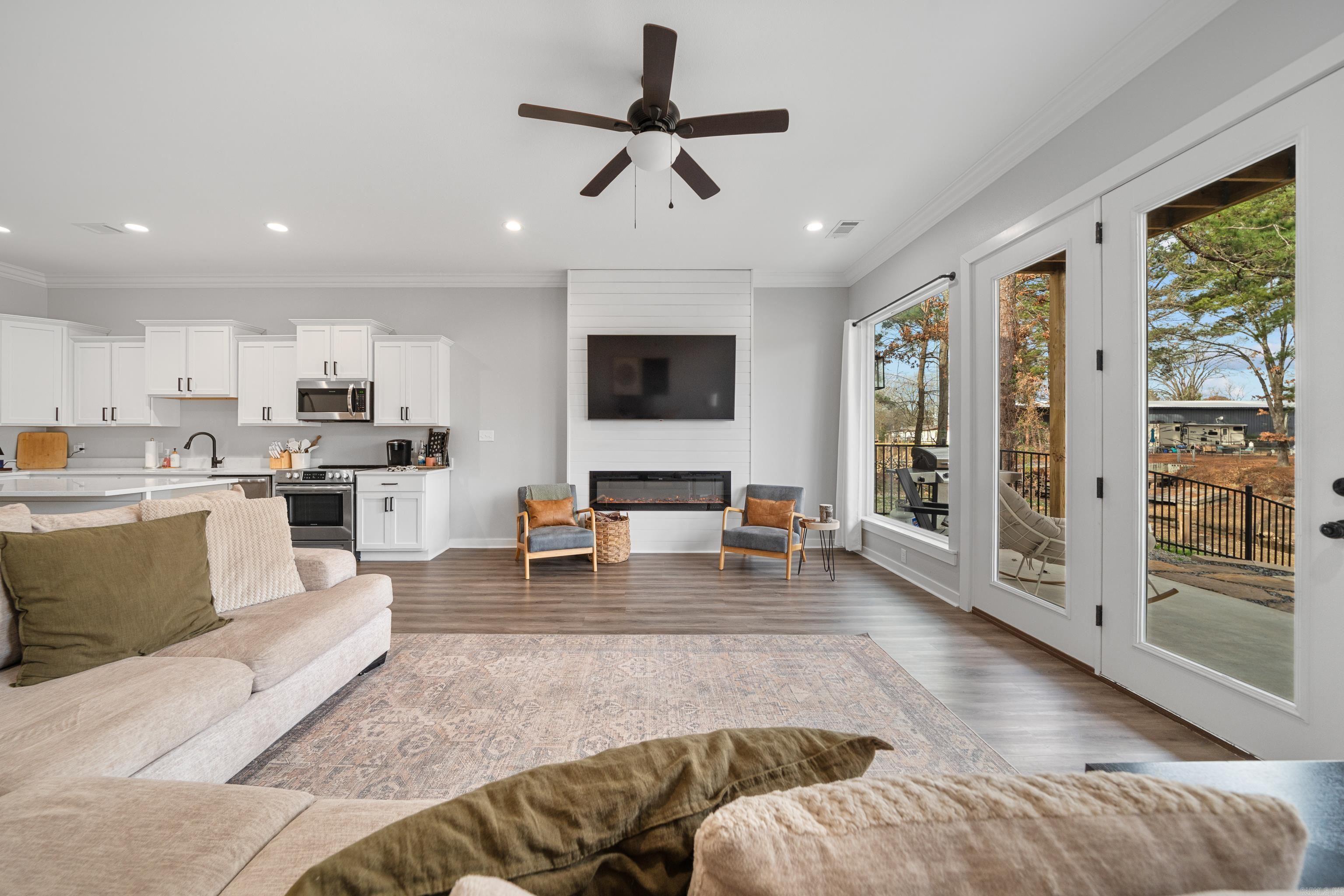 Lake Aire - Residential