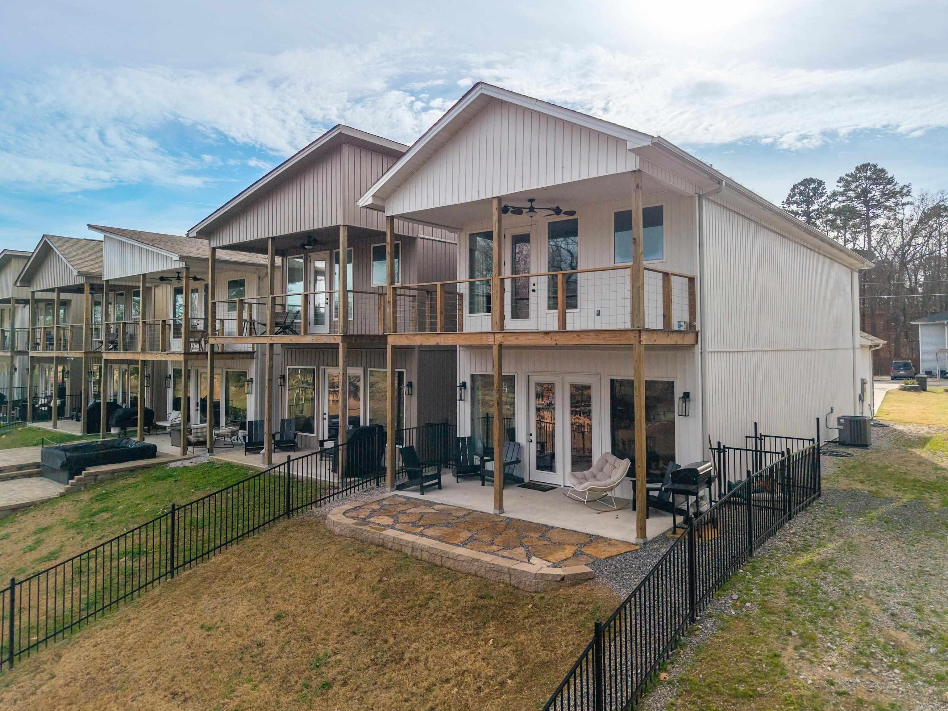 Lake Aire - Residential