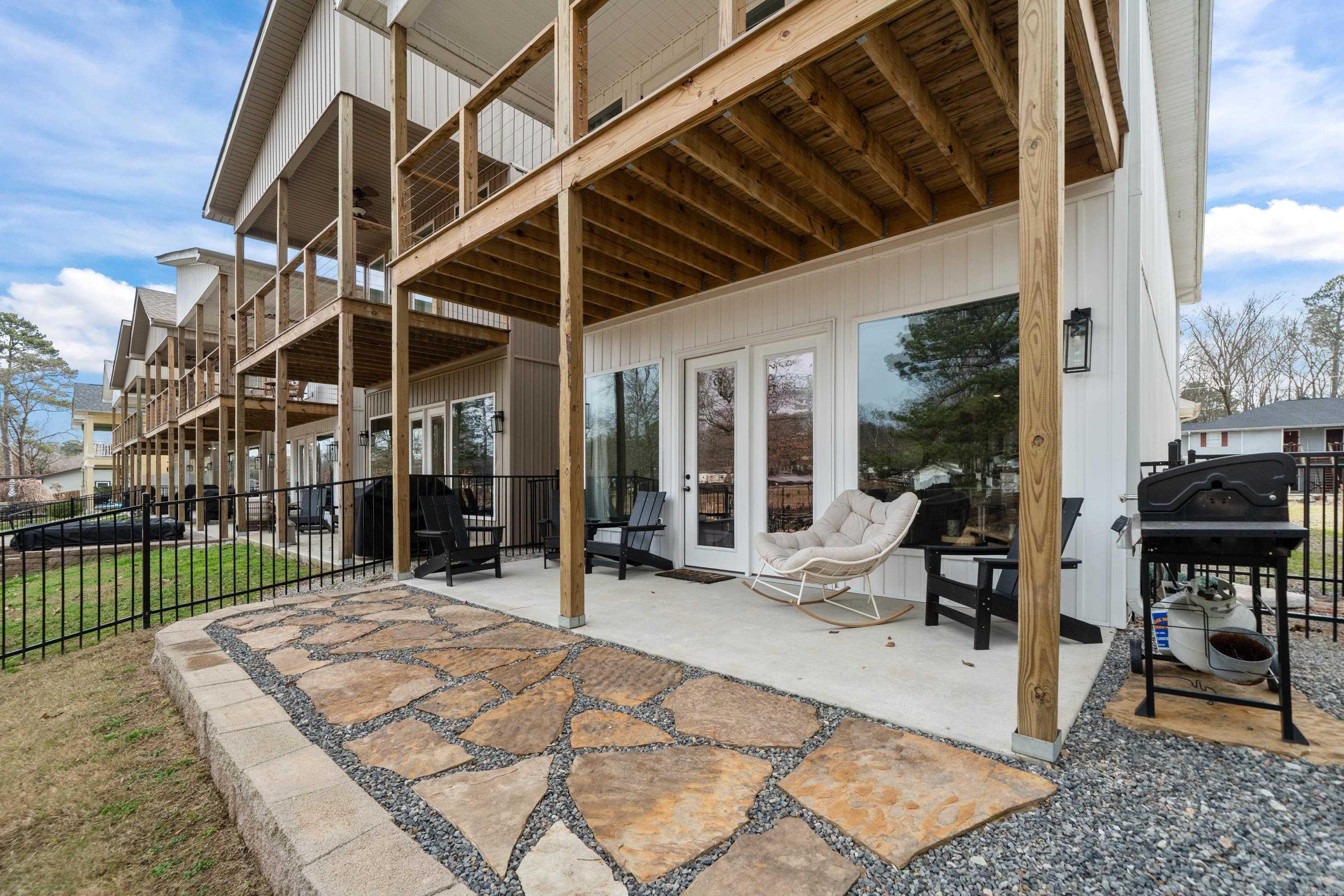 Lake Aire - Residential