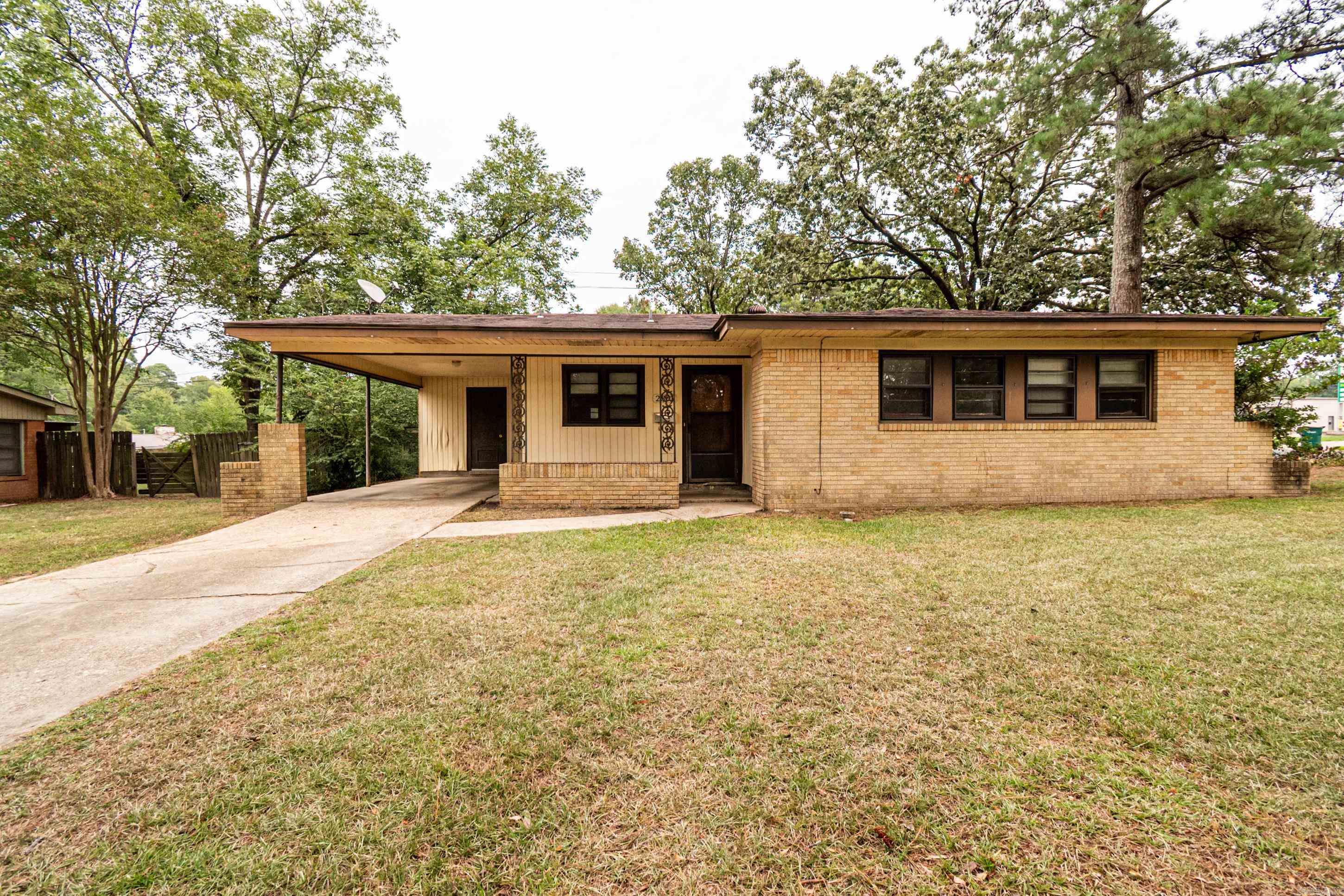 Racquet Club - Residential