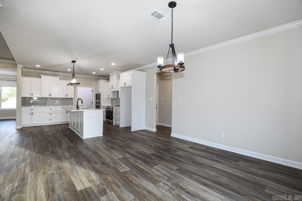 OLDE SALEM TOWNSHIP - Residential