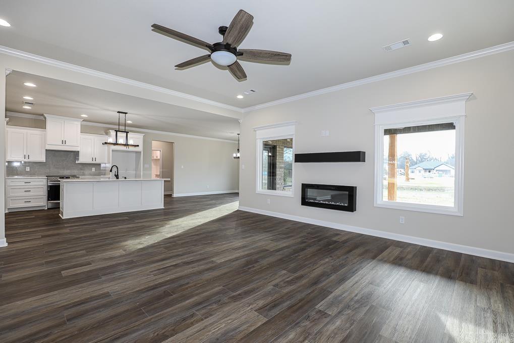 OLDE SALEM TOWNSHIP - Residential