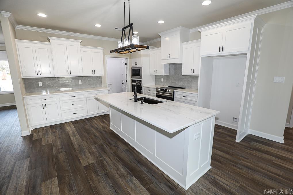 OLDE SALEM TOWNSHIP - Residential