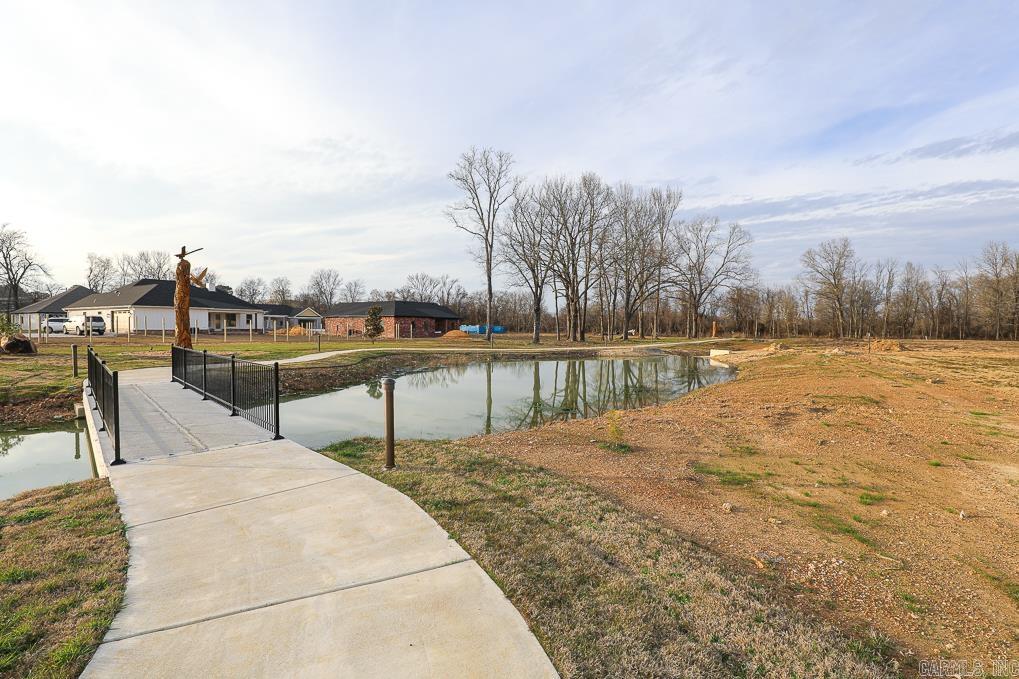 OLDE SALEM TOWNSHIP - Residential