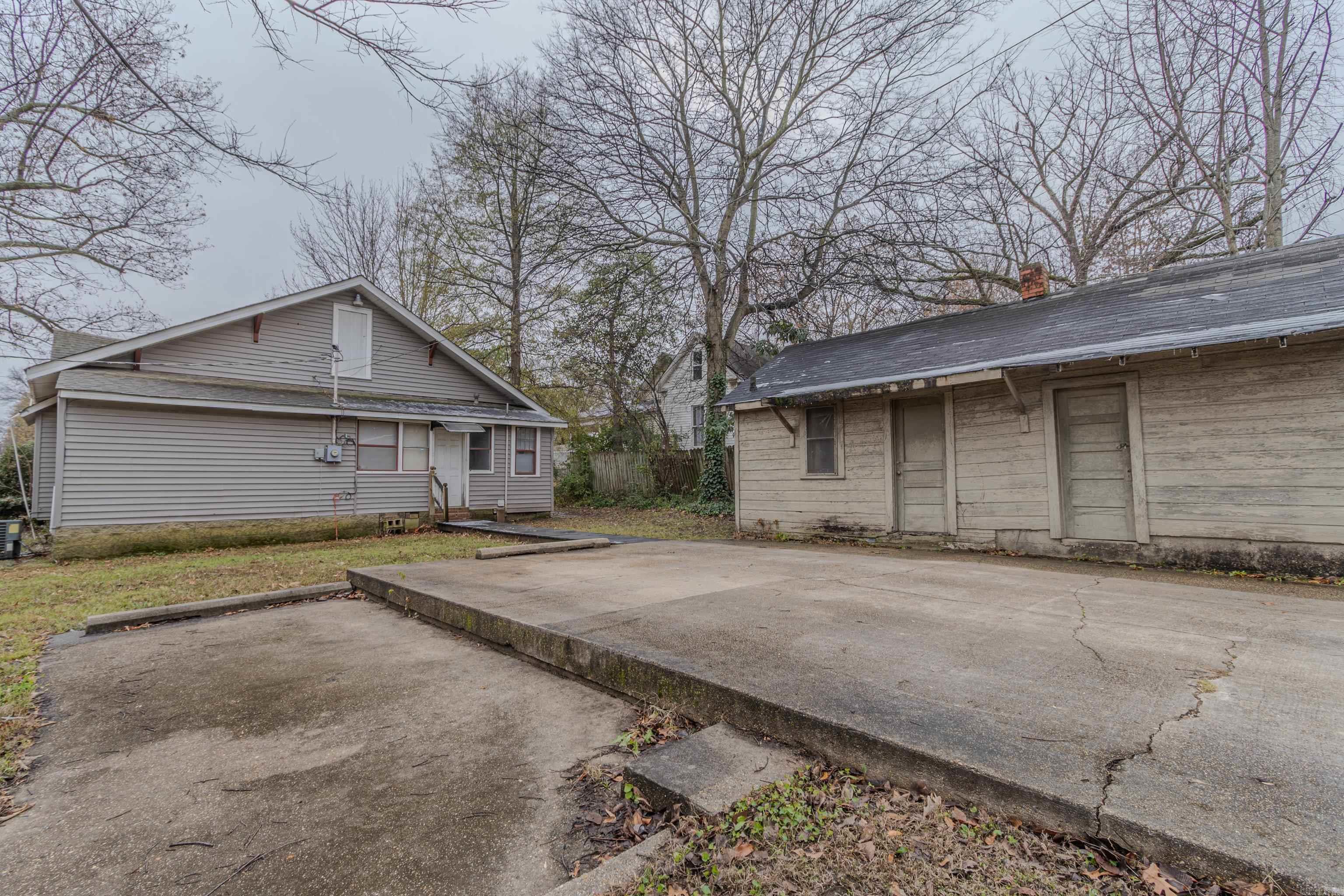 WEST END - Residential