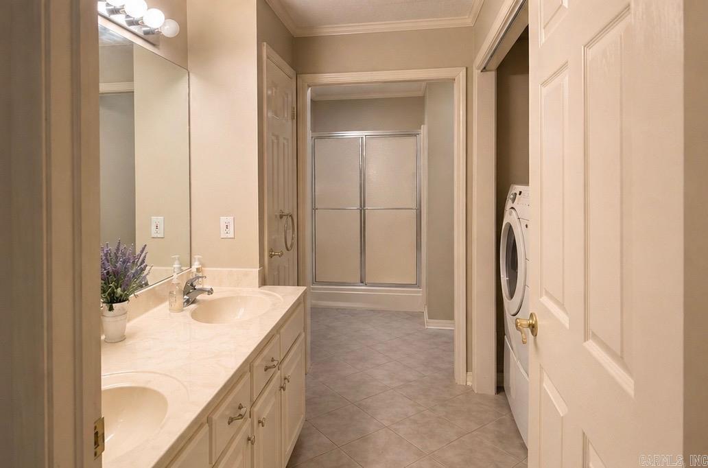 RIVER OAKS COMMONS - Residential