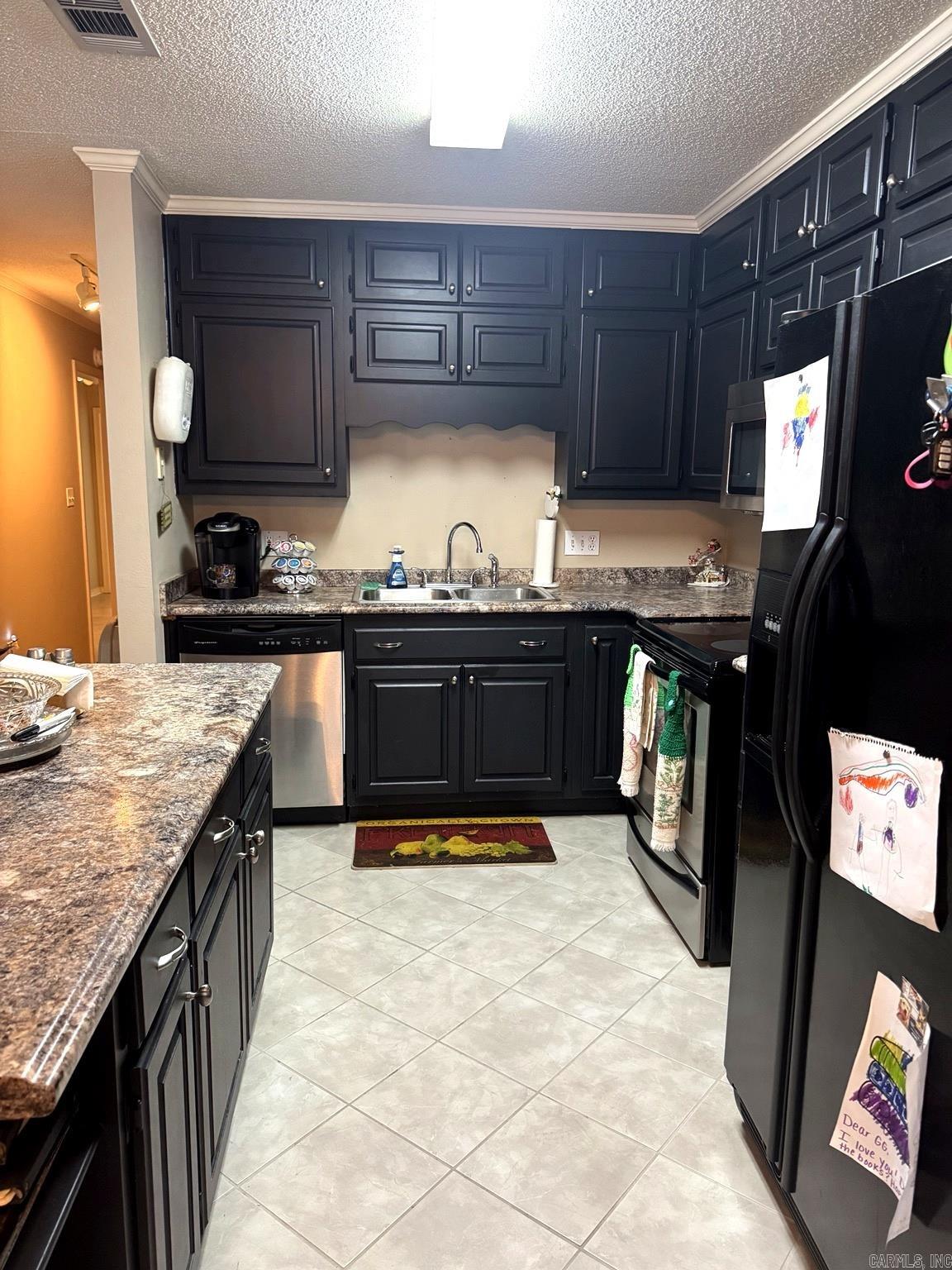 RIVER OAKS COMMONS - Residential
