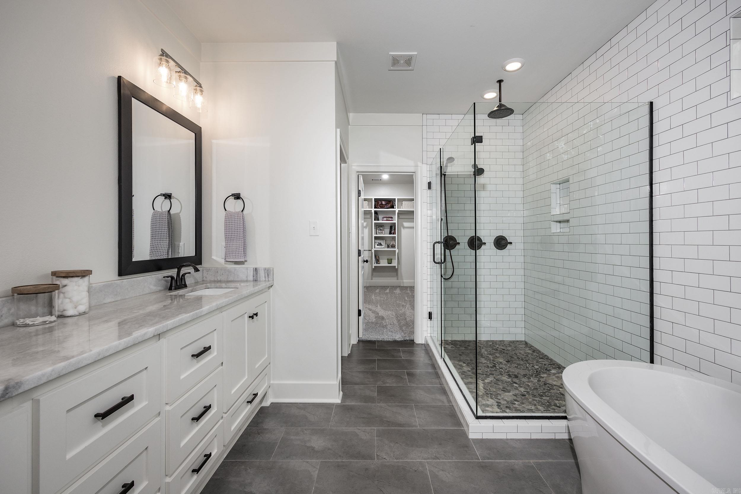 CHENAL VALLEY EPERNAY PLACE - Residential